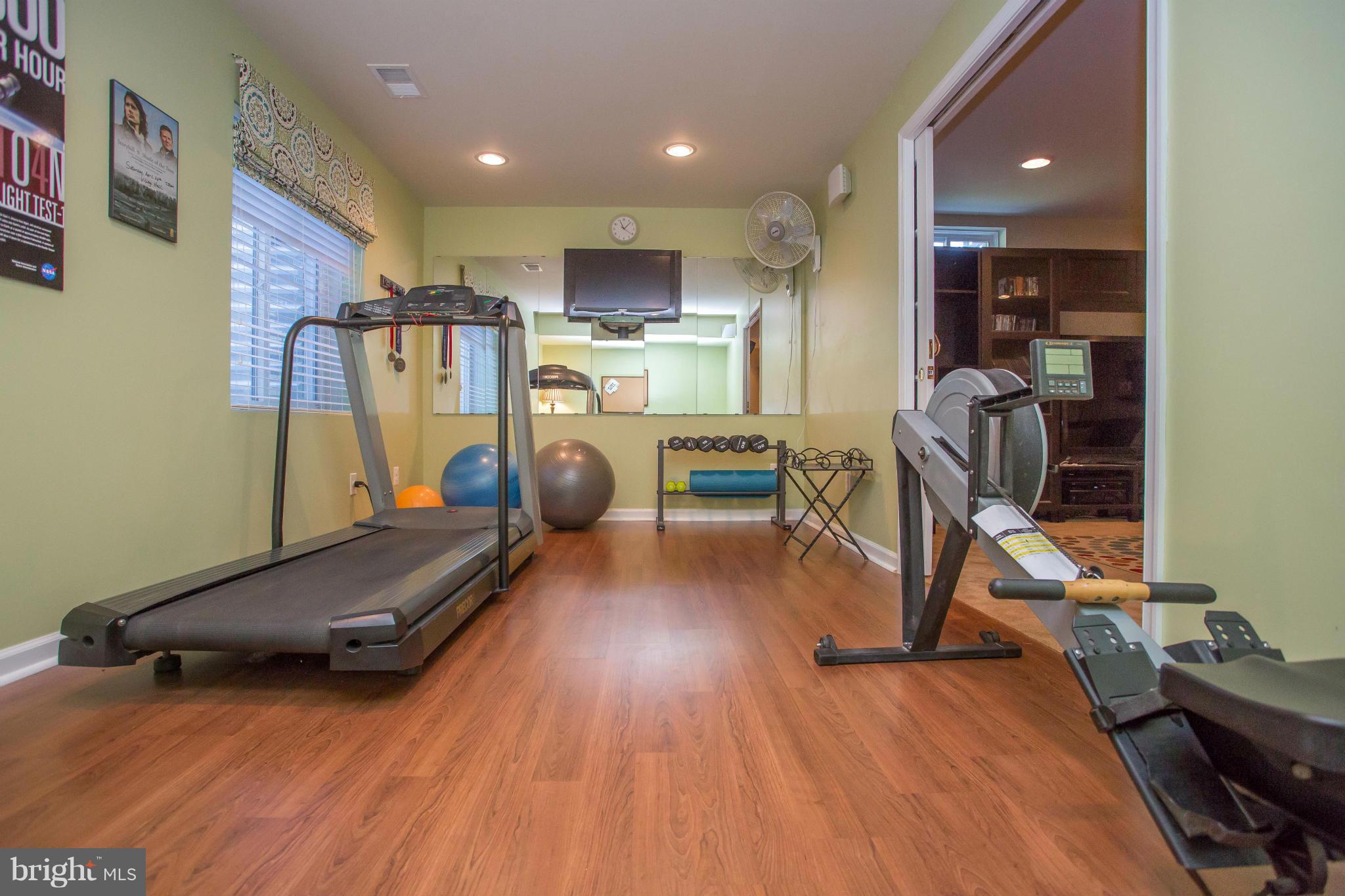 CARRIAGE HILL AT FALLS - Residential