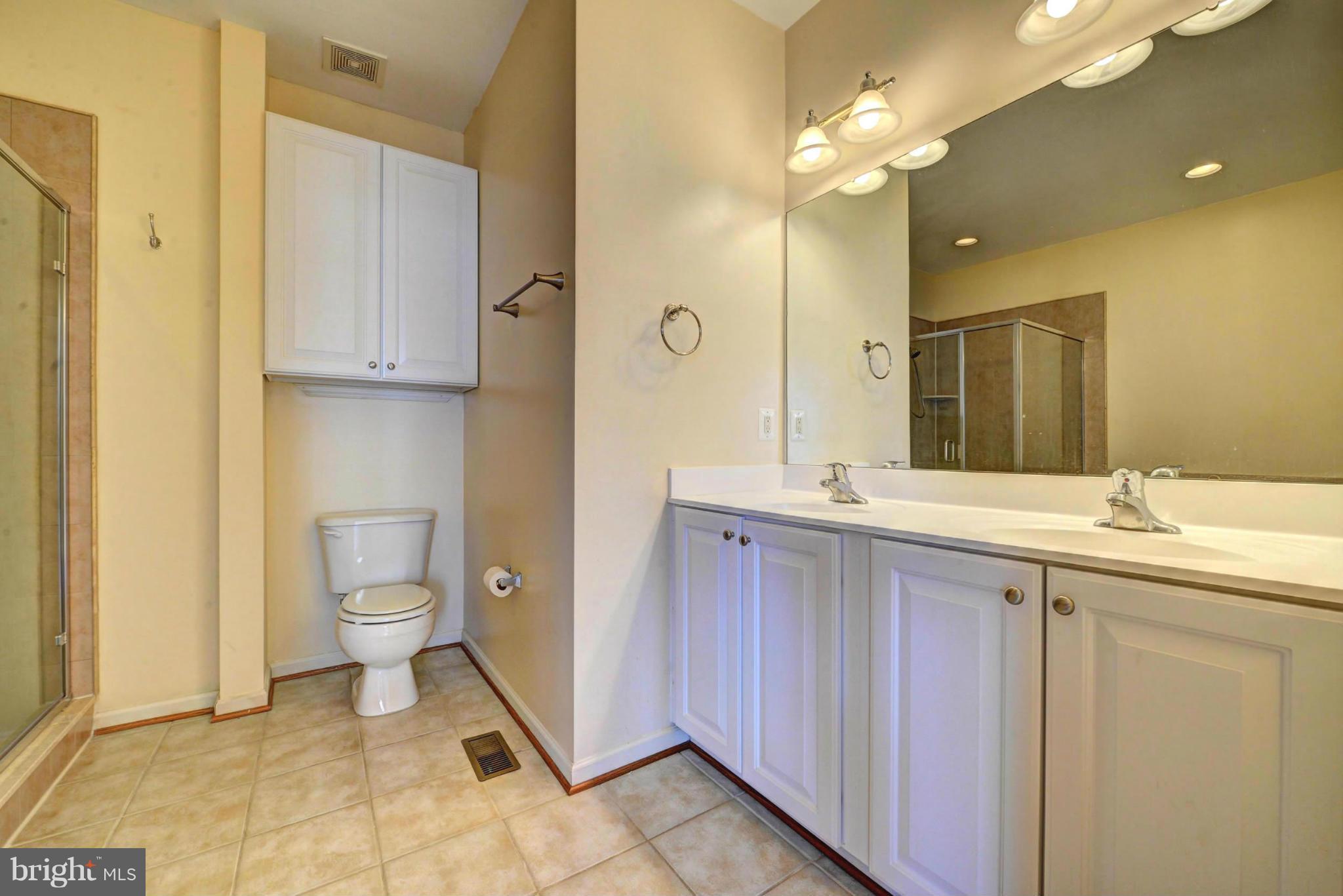 VILLAS AT THE RIDGES - Residential