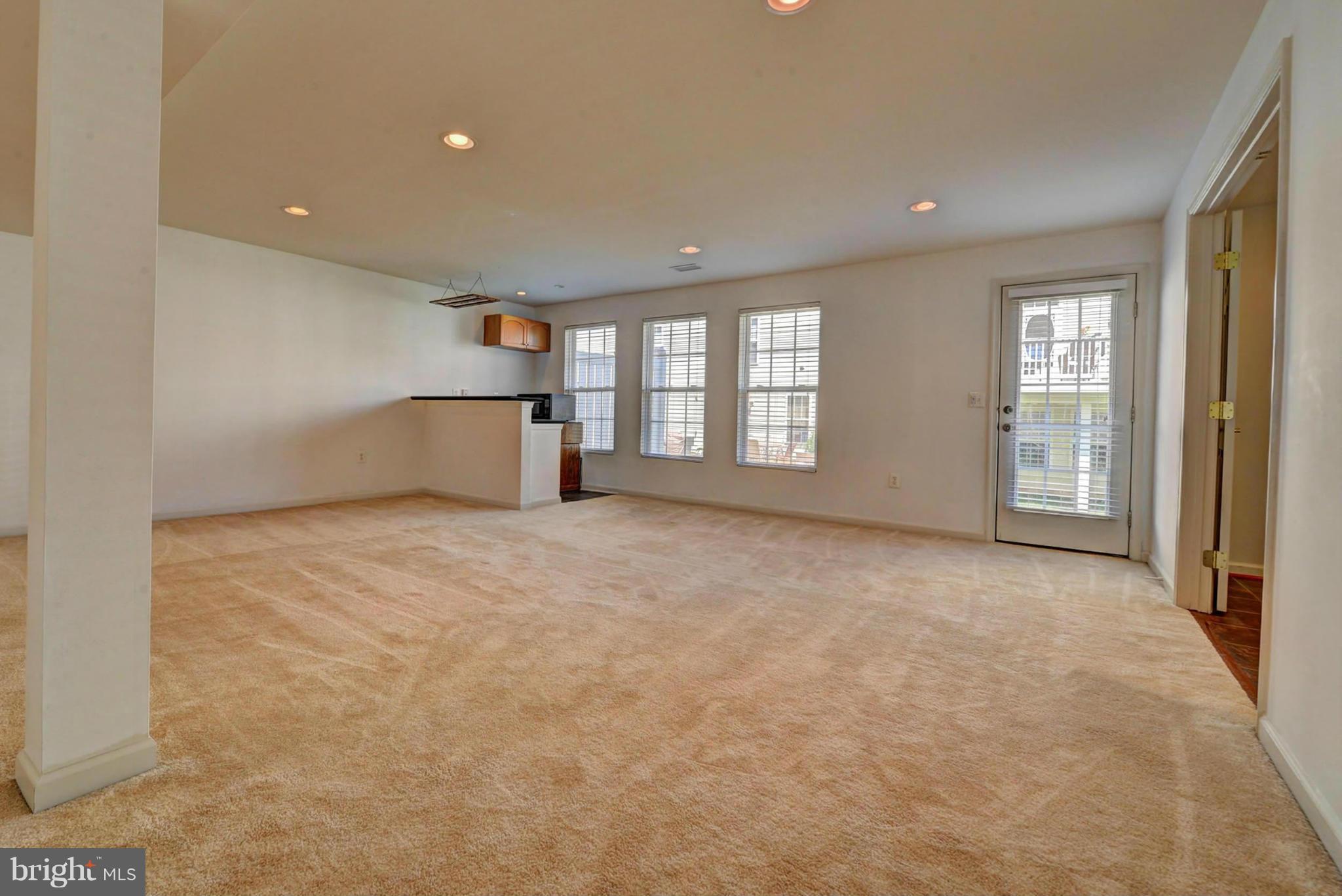 VILLAS AT THE RIDGES - Residential