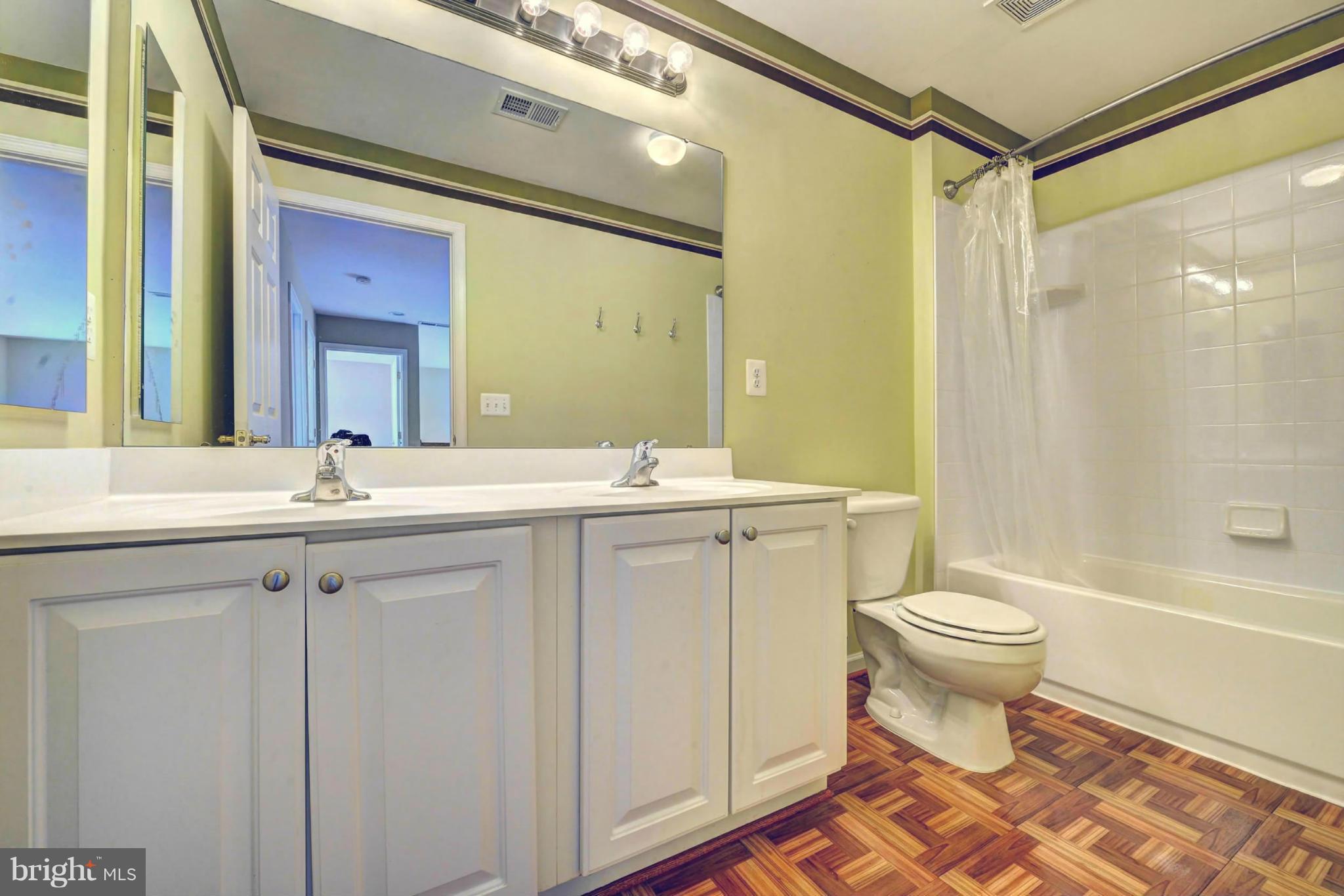 VILLAS AT THE RIDGES - Residential