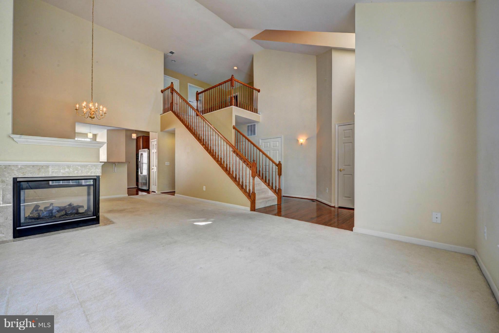 VILLAS AT THE RIDGES - Residential