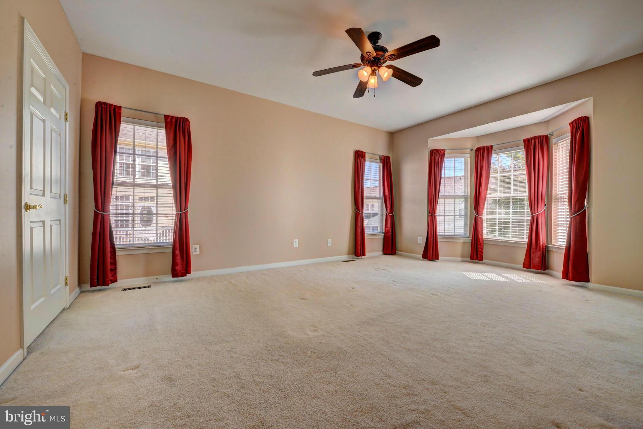 VILLAS AT THE RIDGES - Residential