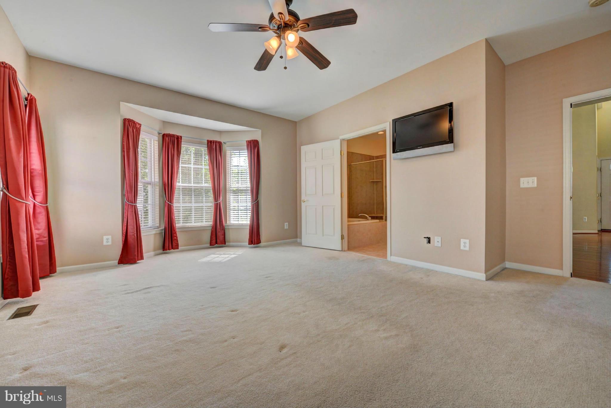 VILLAS AT THE RIDGES - Residential