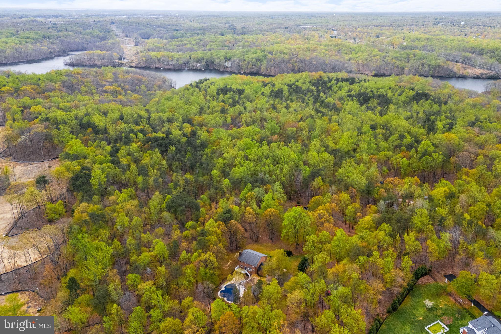 HAMPTON WOODS - Residential