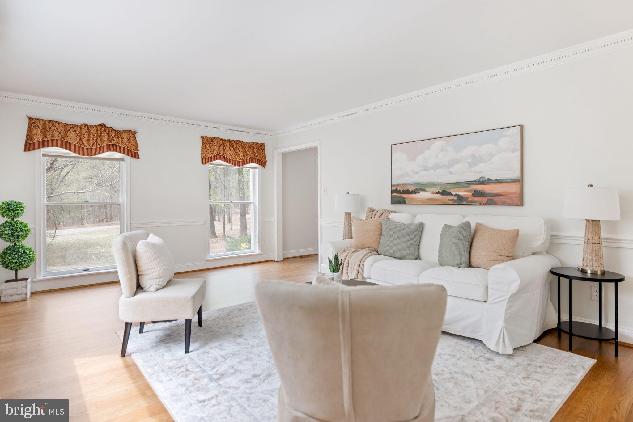 HAMPTON WOODS - Residential