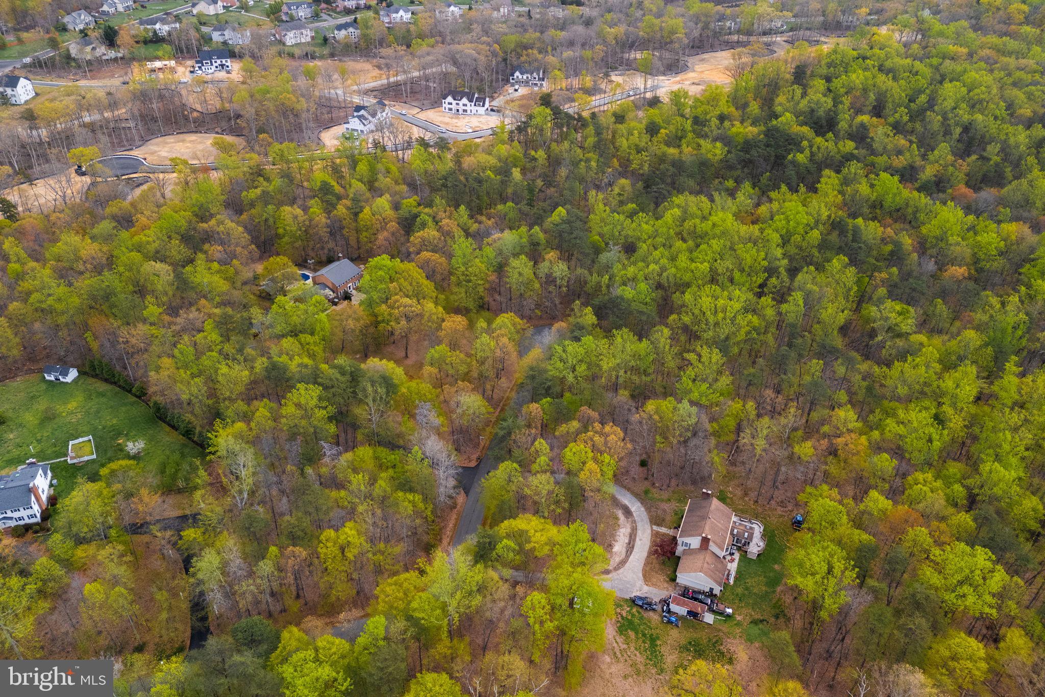 HAMPTON WOODS - Residential