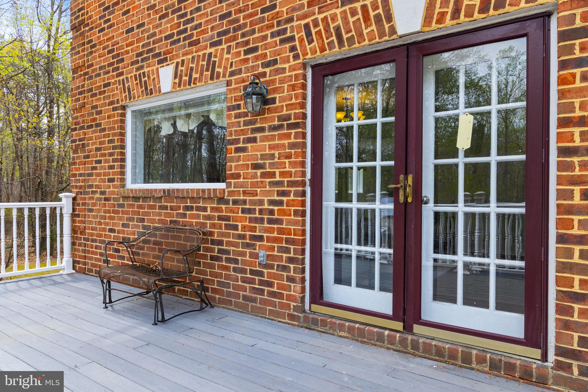 HAMPTON WOODS - Residential