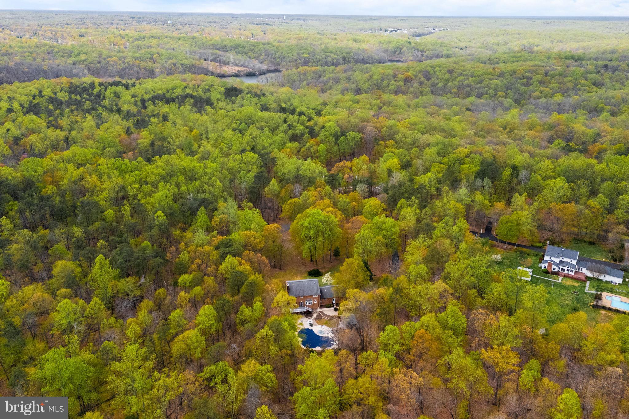 HAMPTON WOODS - Residential