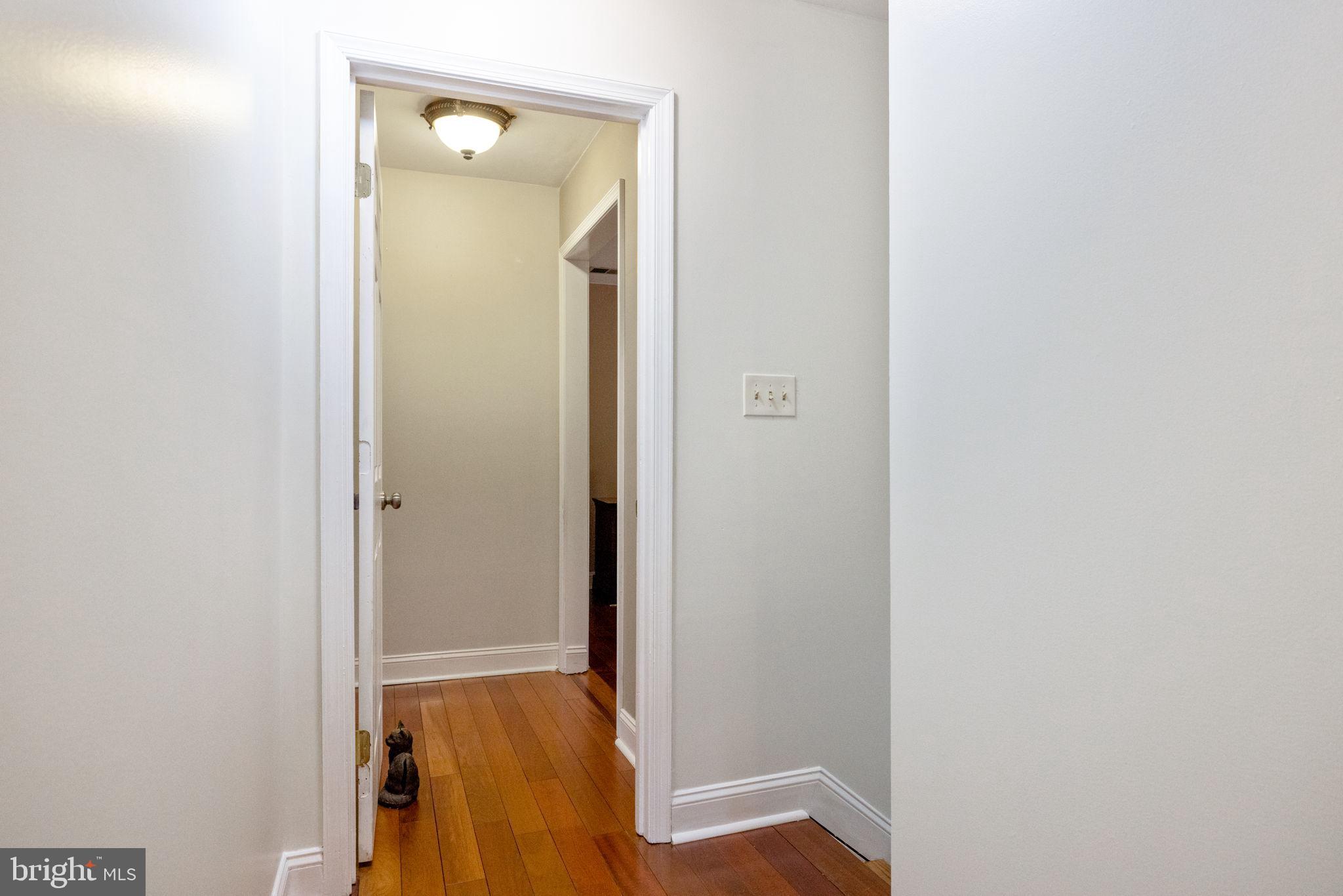 HAMPTON WOODS - Residential