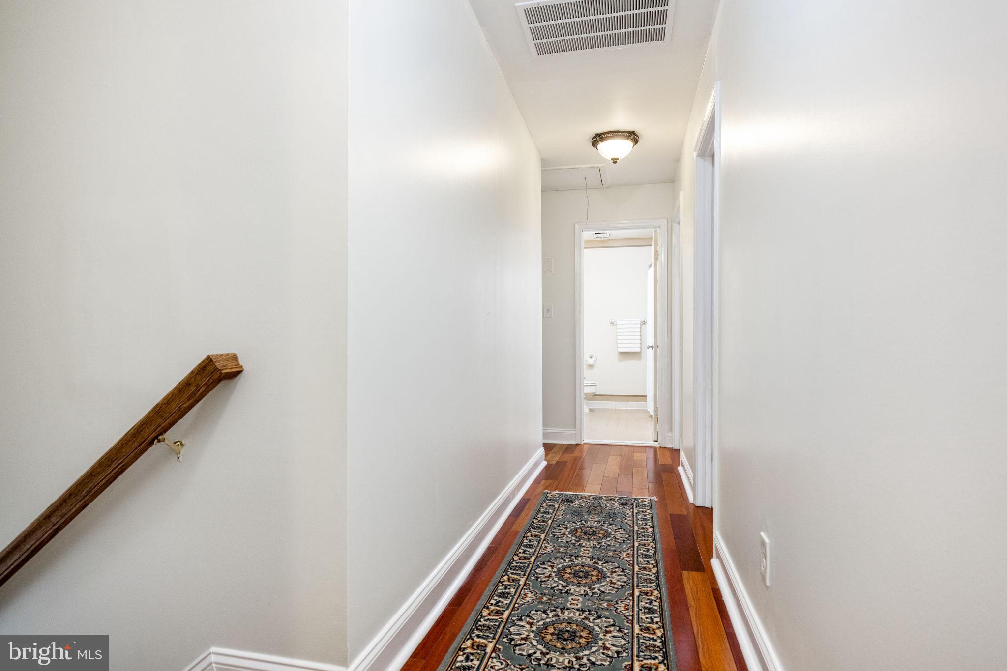 HAMPTON WOODS - Residential