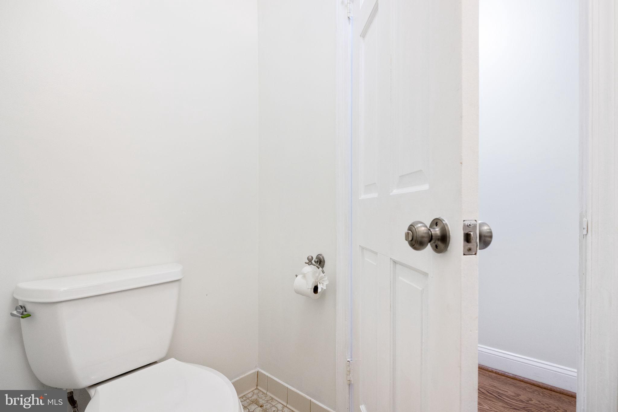 HAMPTON WOODS - Residential