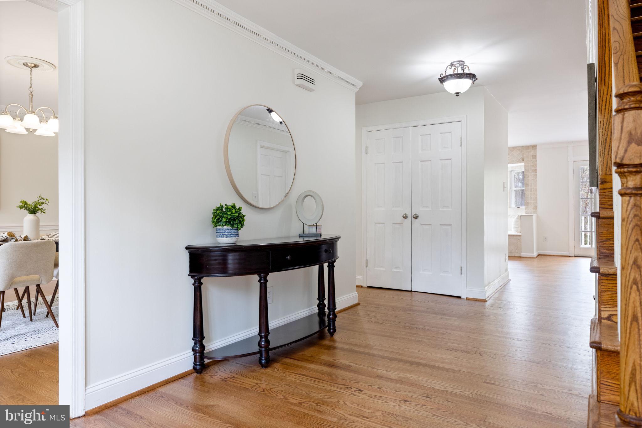 HAMPTON WOODS - Residential