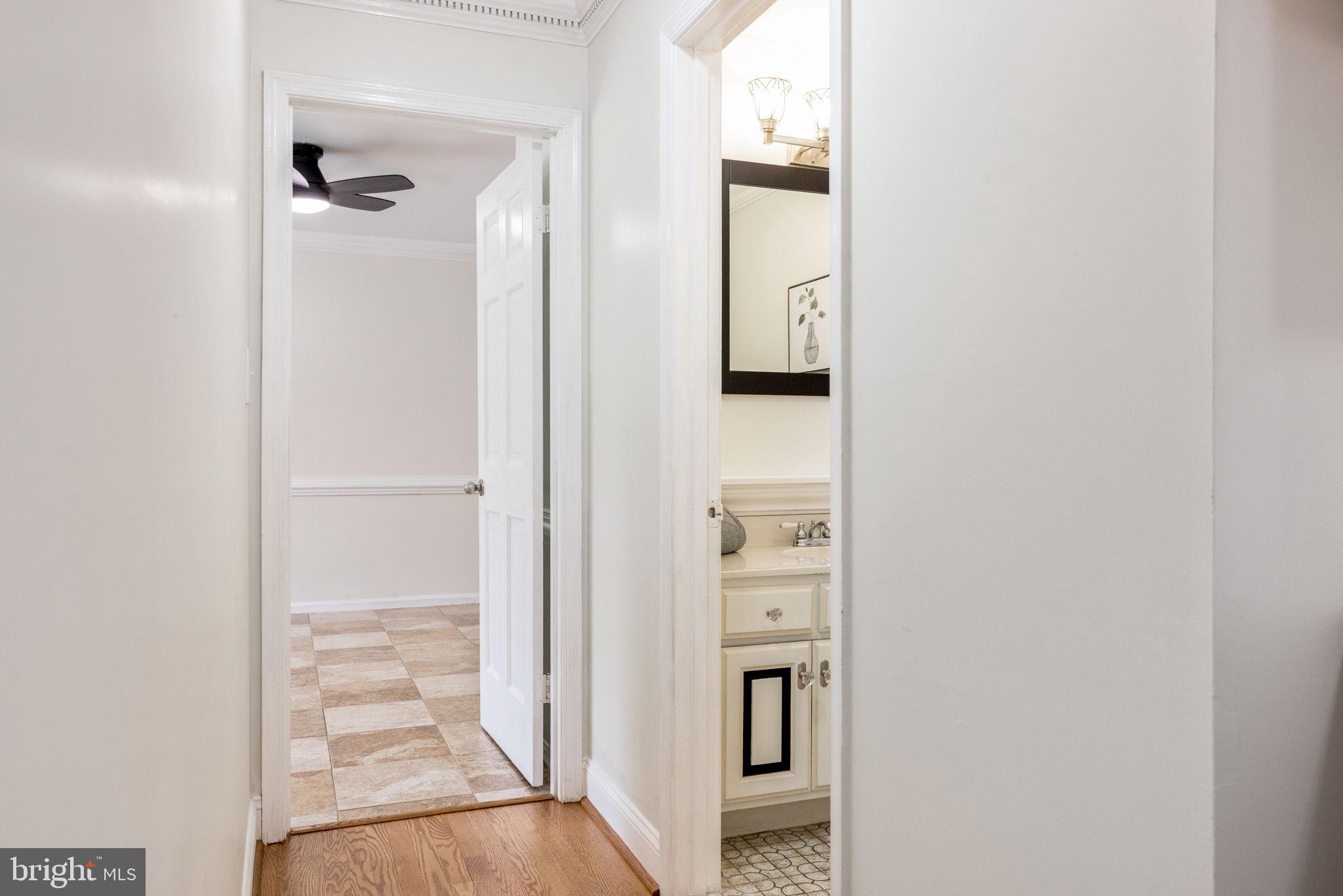 HAMPTON WOODS - Residential