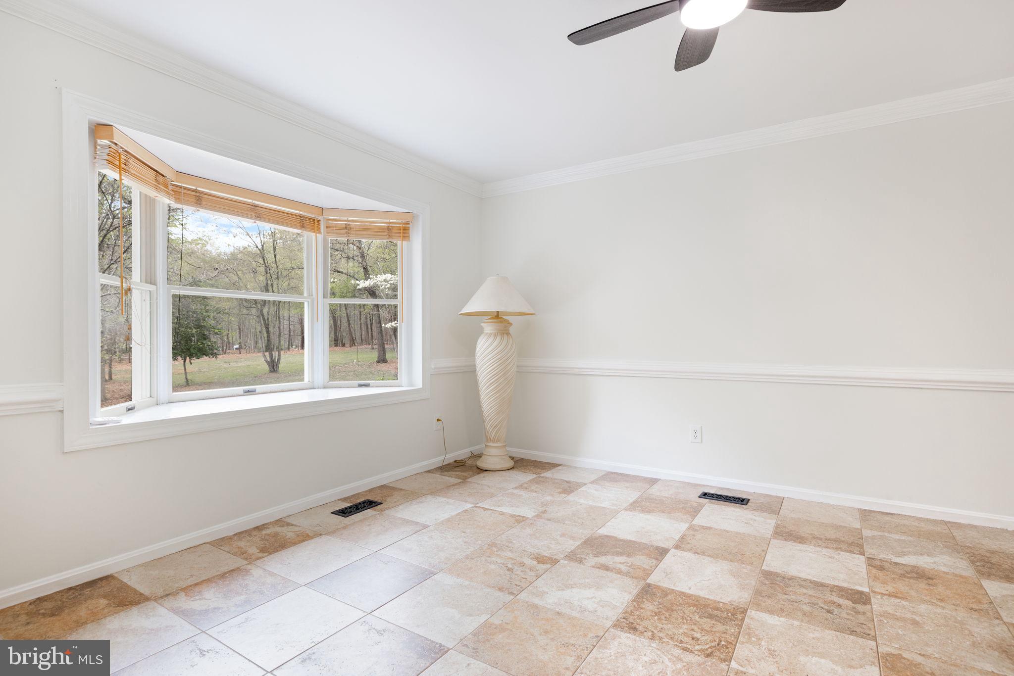 HAMPTON WOODS - Residential