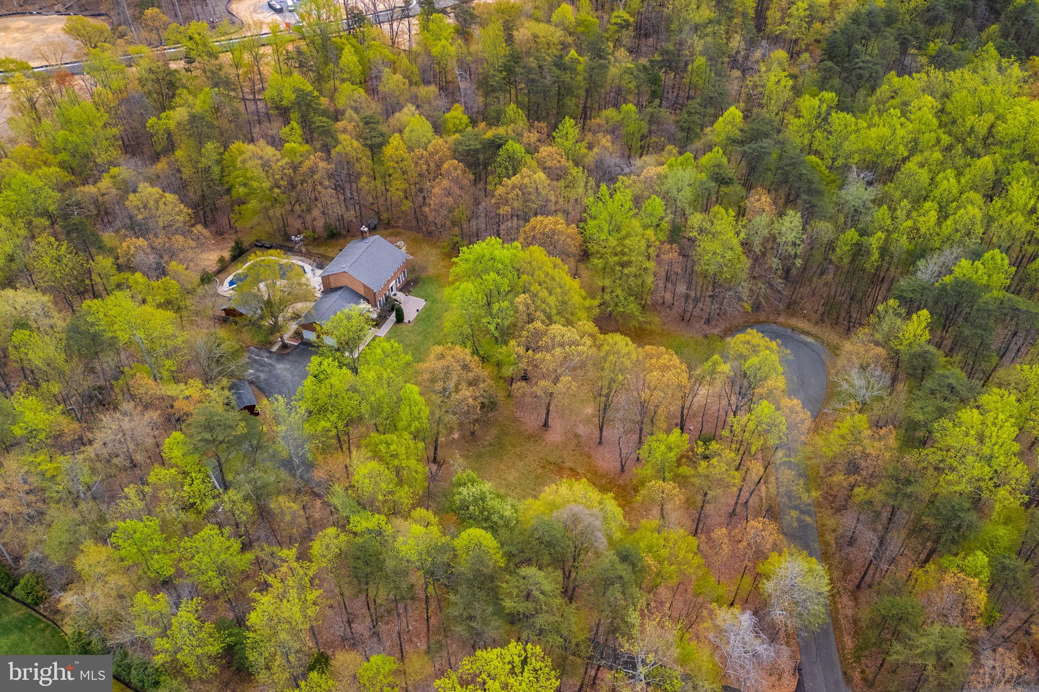 HAMPTON WOODS - Residential