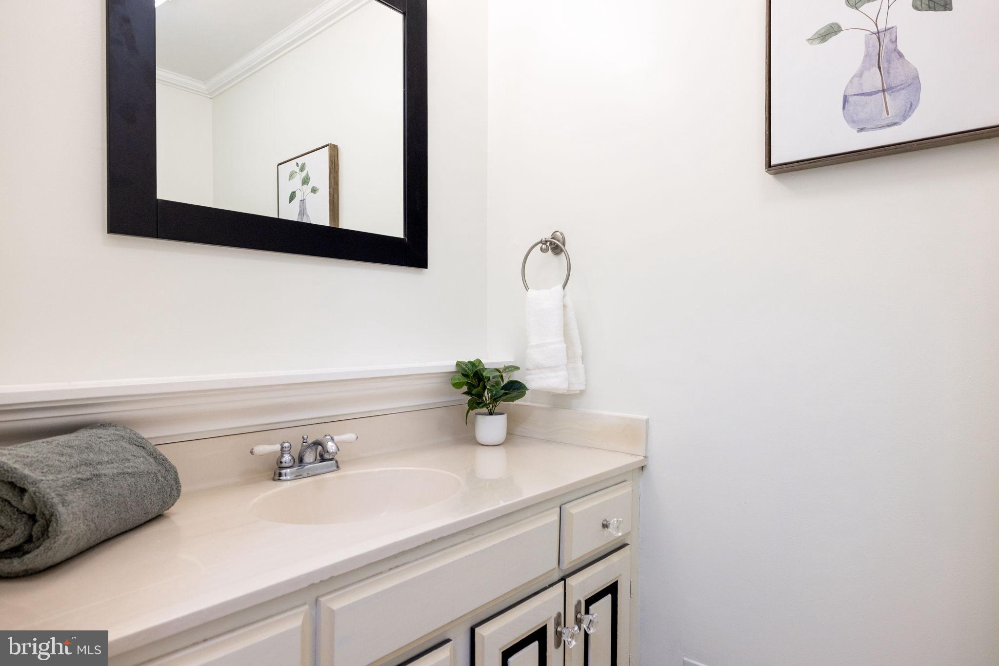 HAMPTON WOODS - Residential