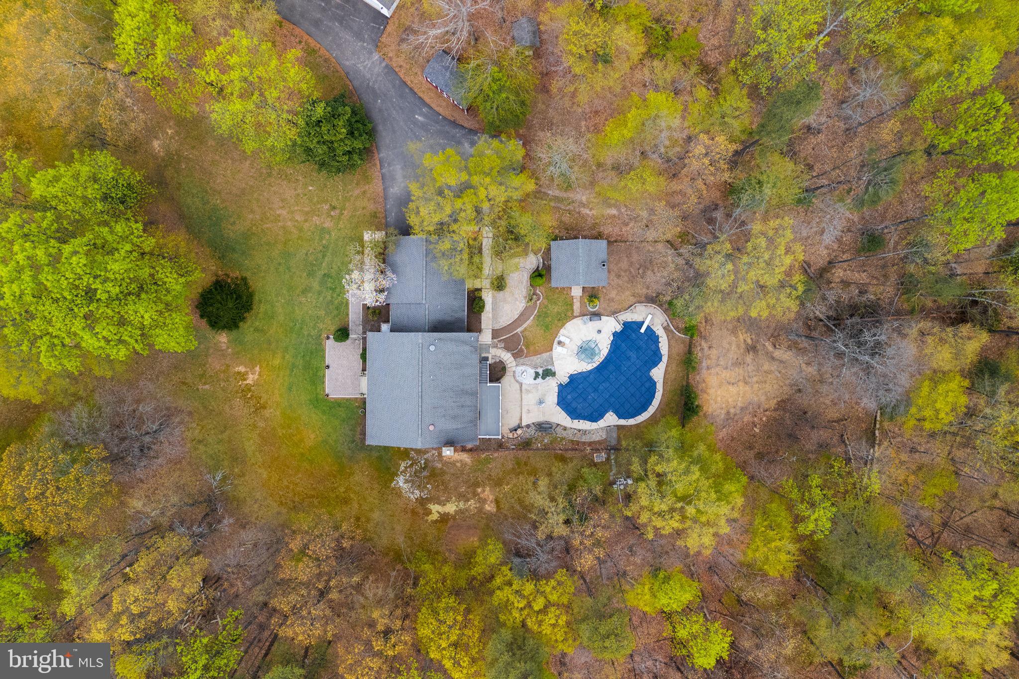 HAMPTON WOODS - Residential