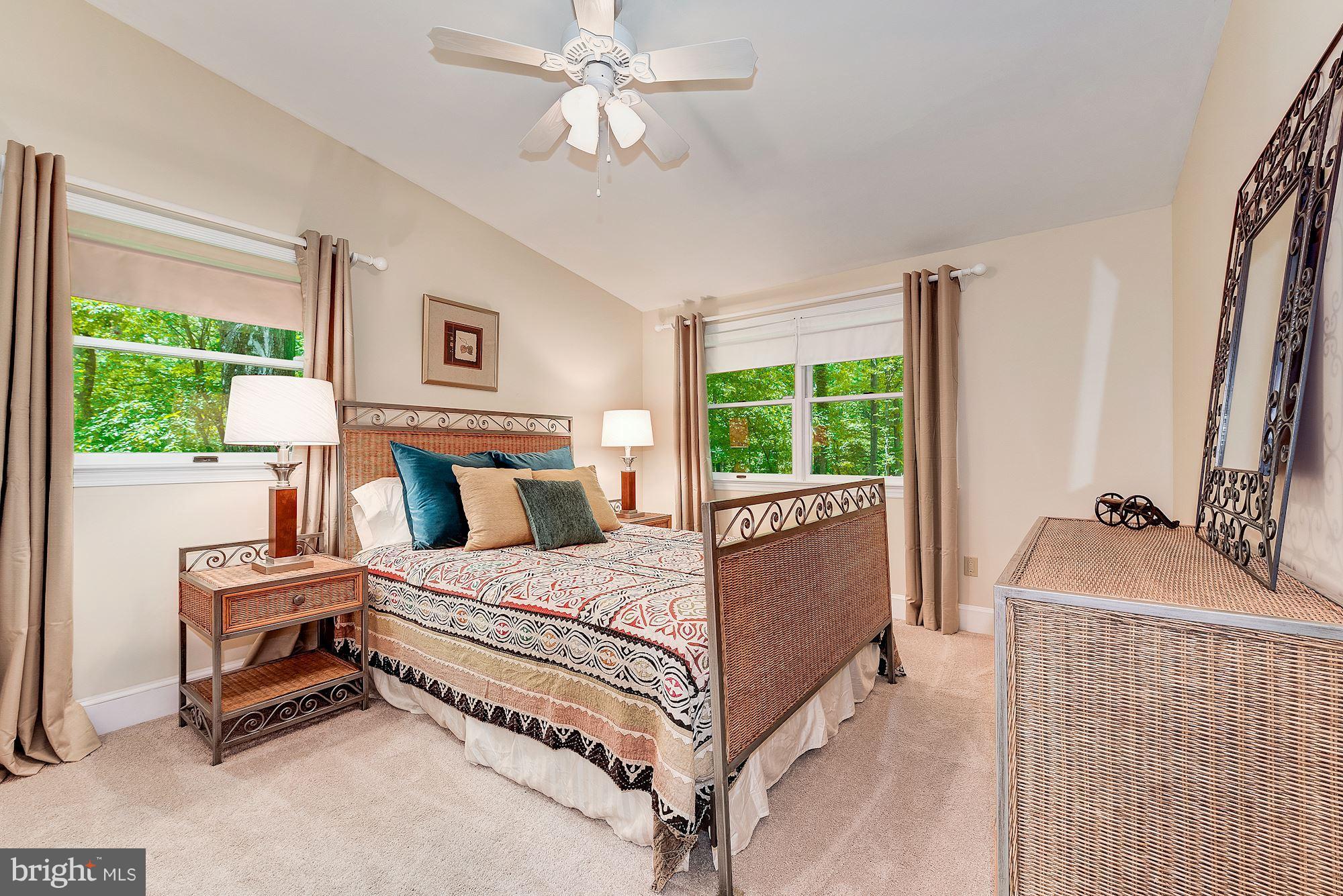 RAYMONDALE - Residential