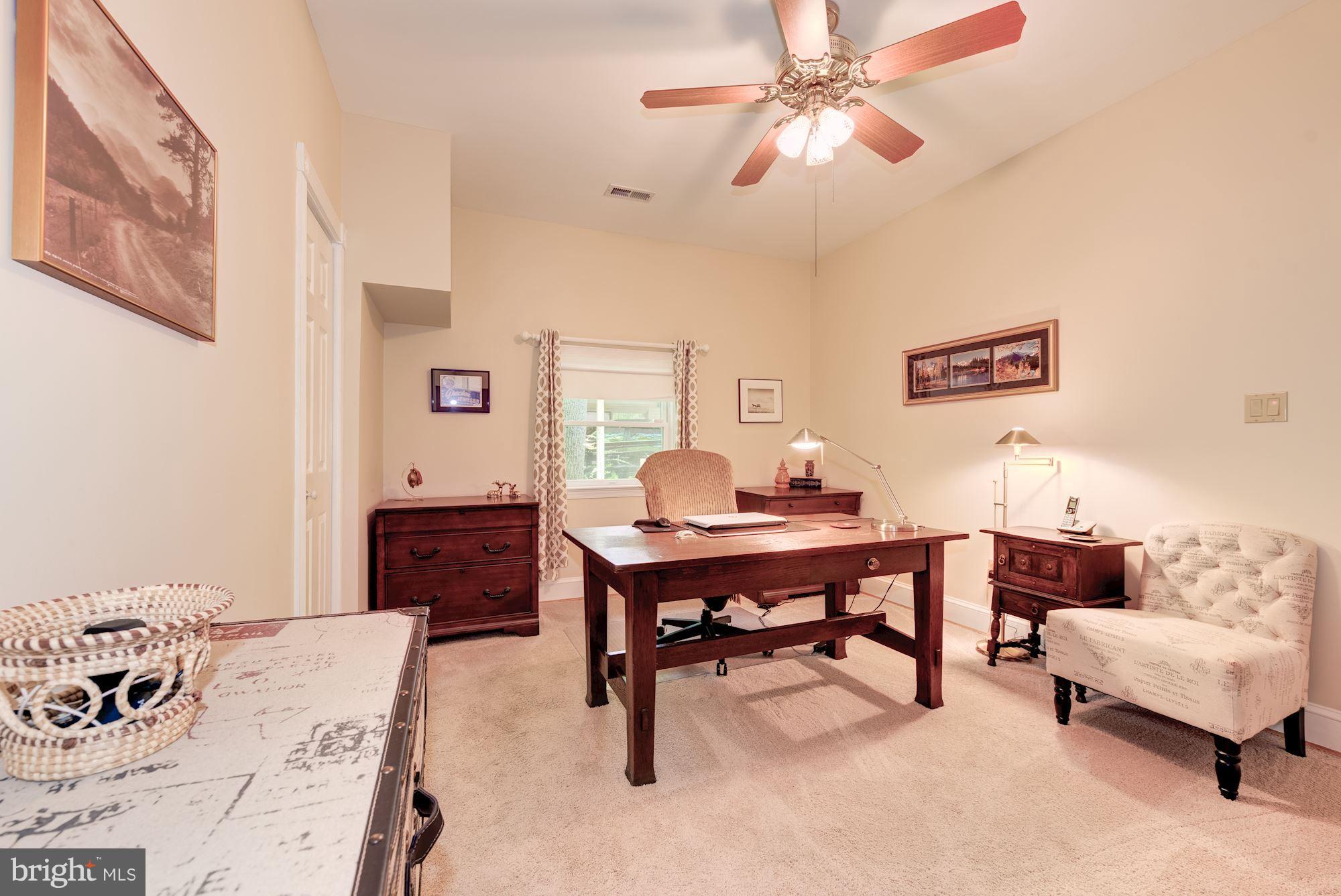 RAYMONDALE - Residential