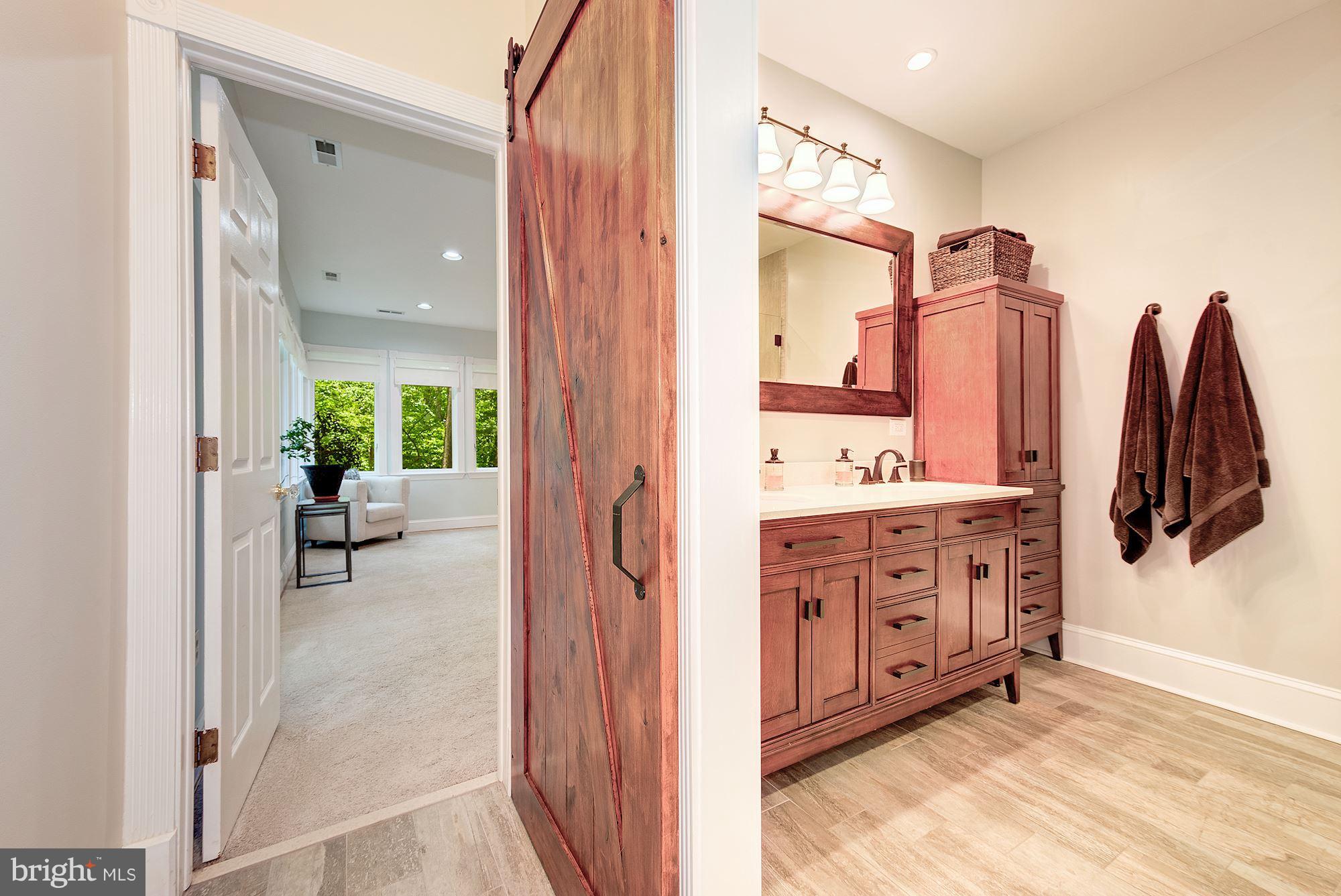 RAYMONDALE - Residential