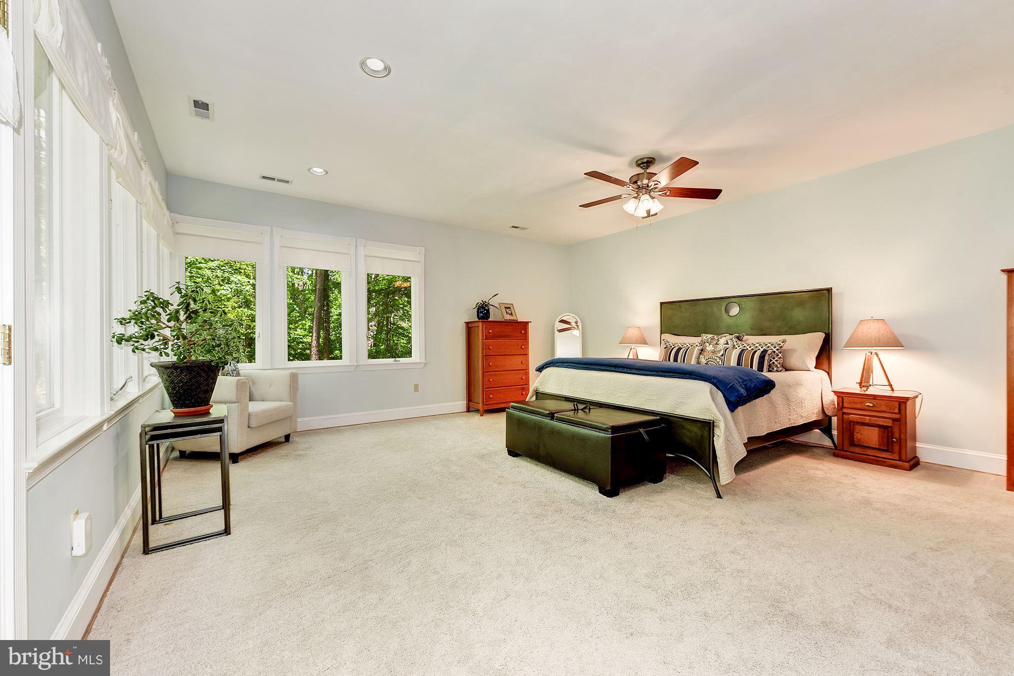 RAYMONDALE - Residential