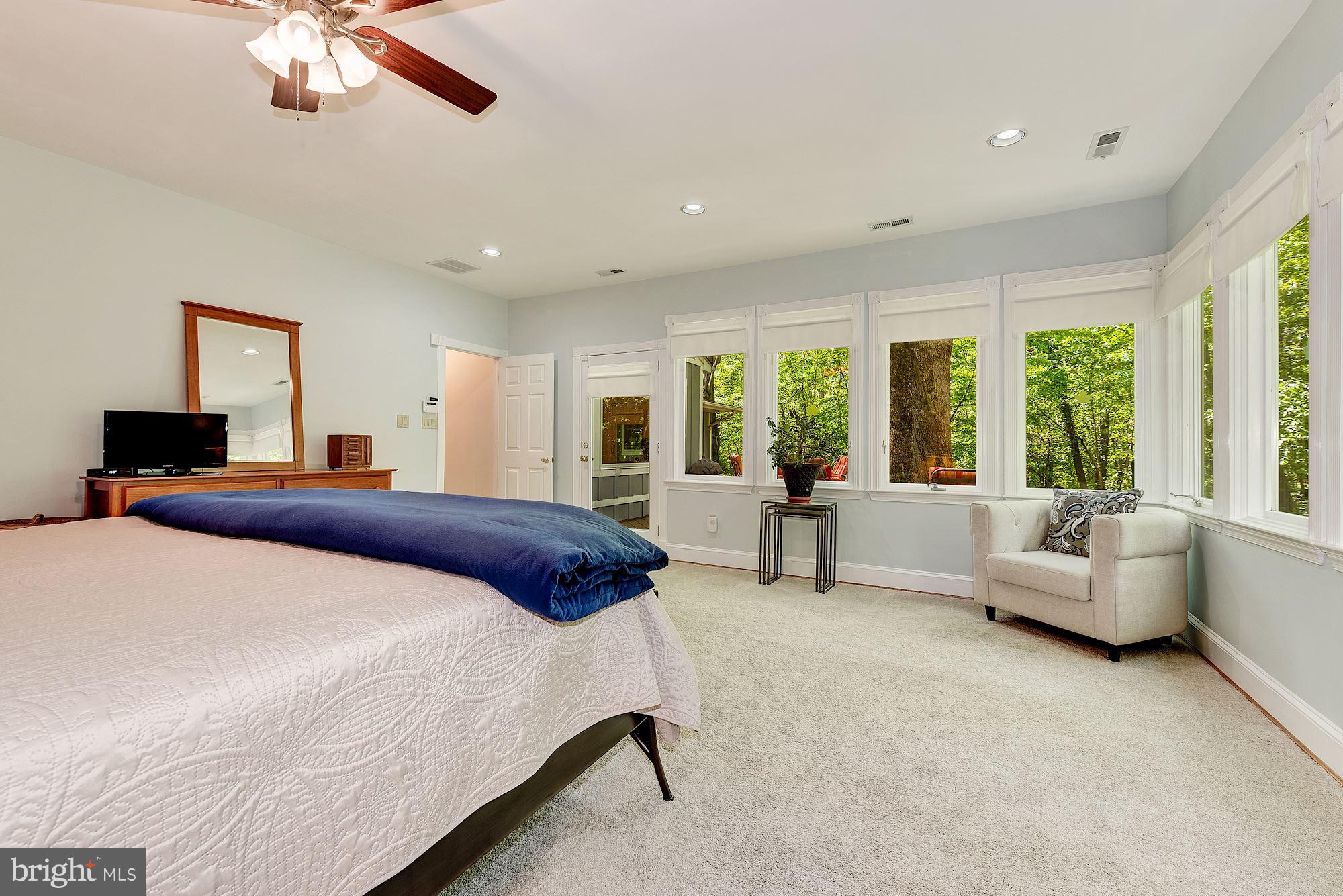 RAYMONDALE - Residential