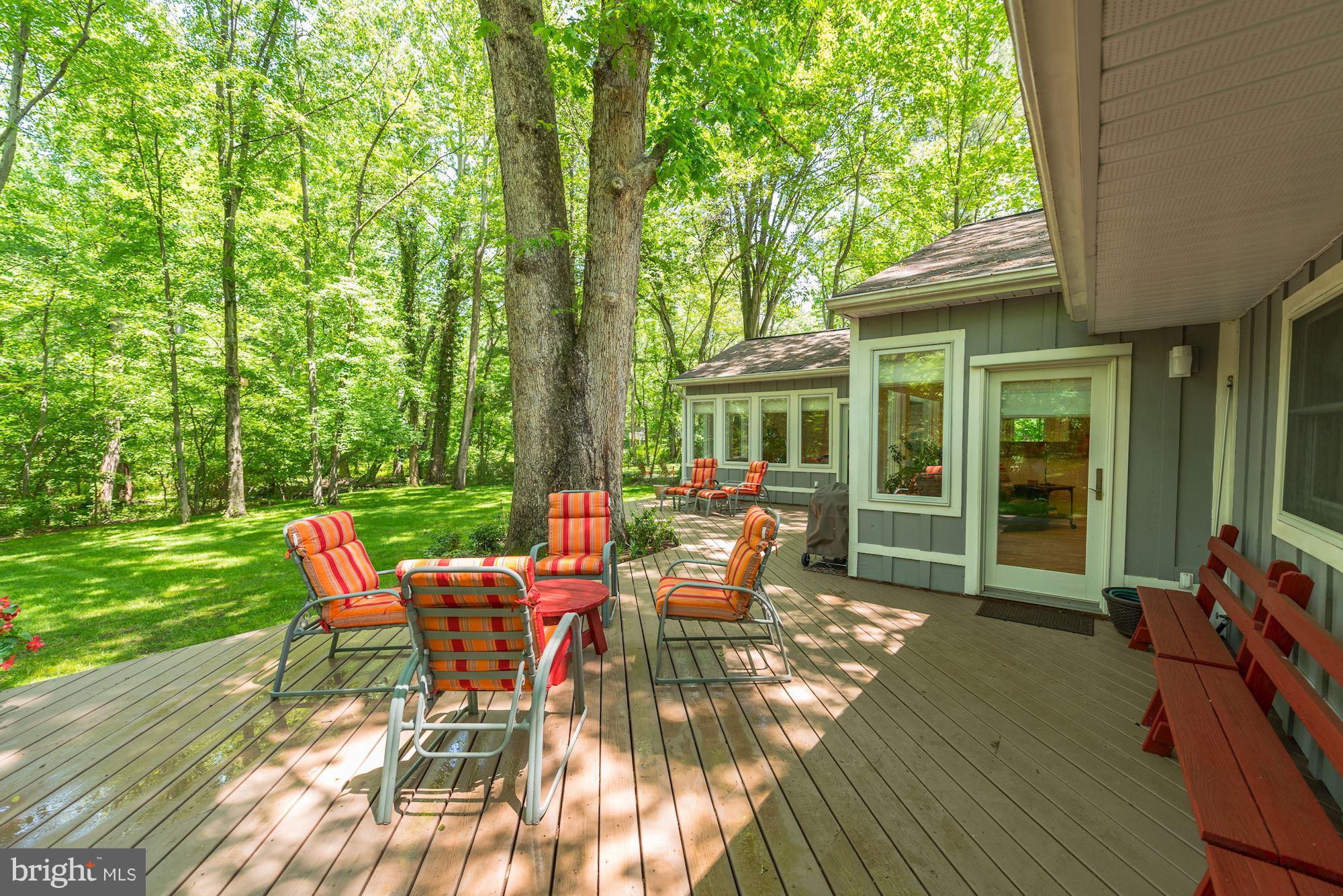 RAYMONDALE - Residential