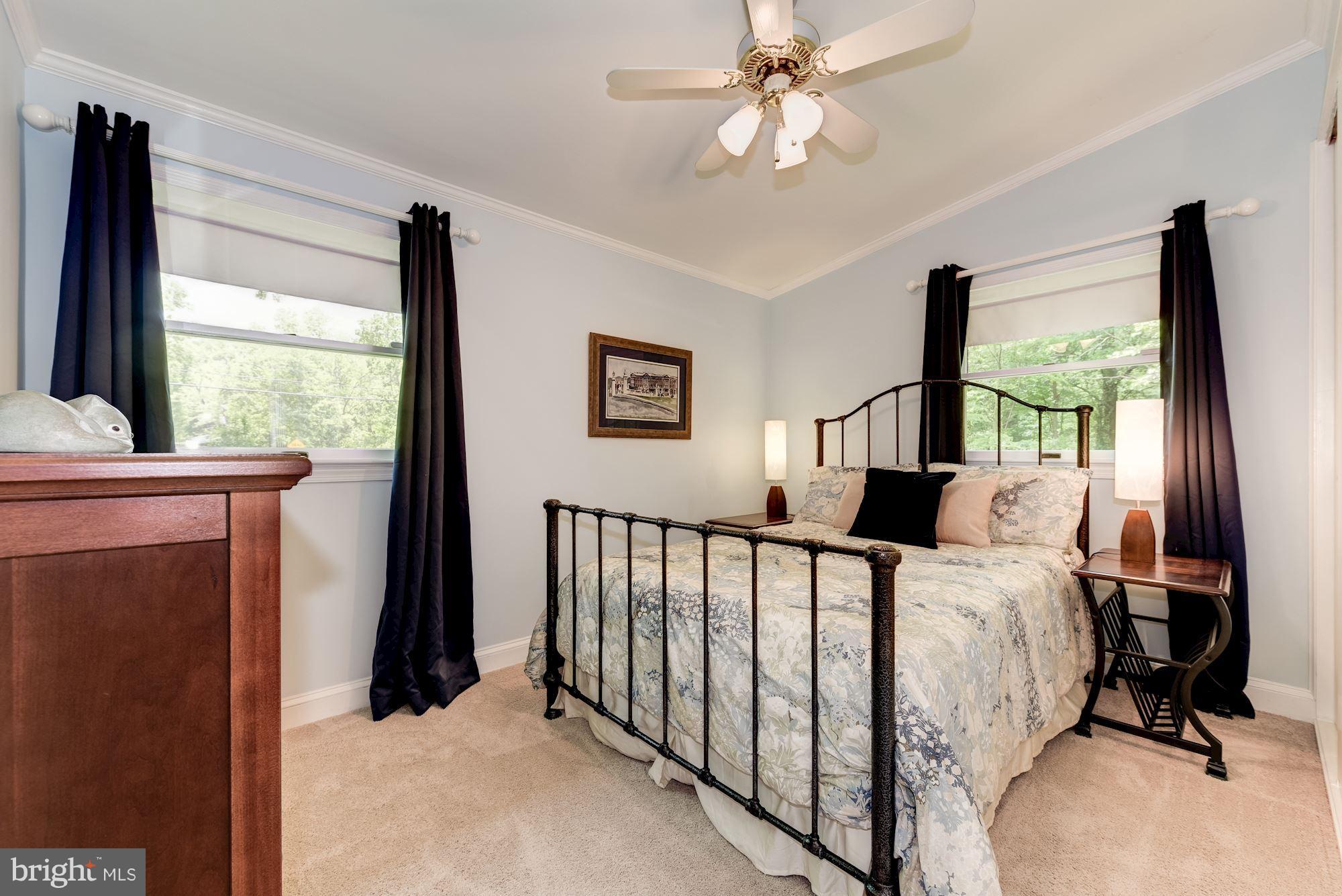 RAYMONDALE - Residential