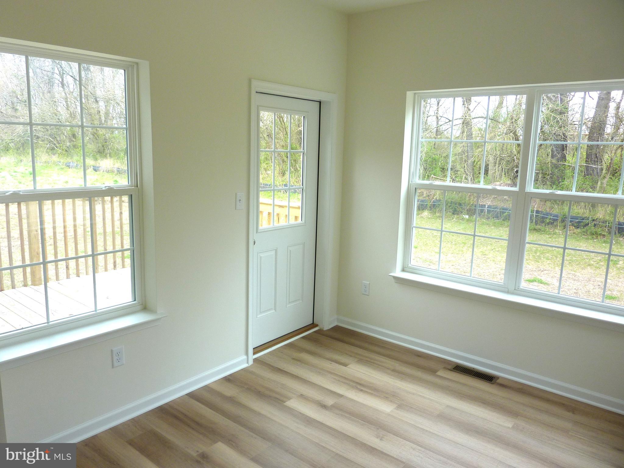 OLD COUNTRY FARMS - Residential