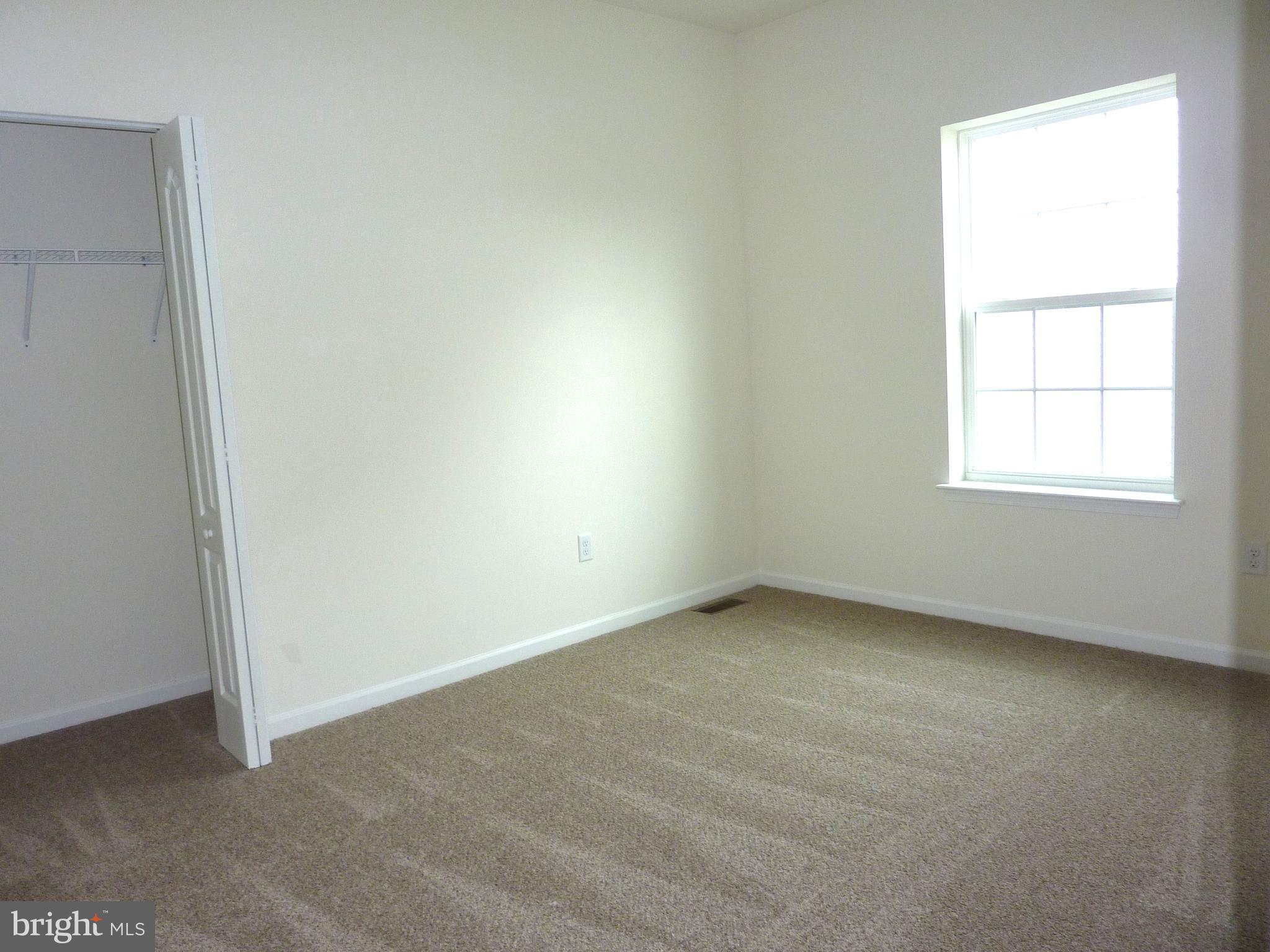 OLD COUNTRY FARMS - Residential