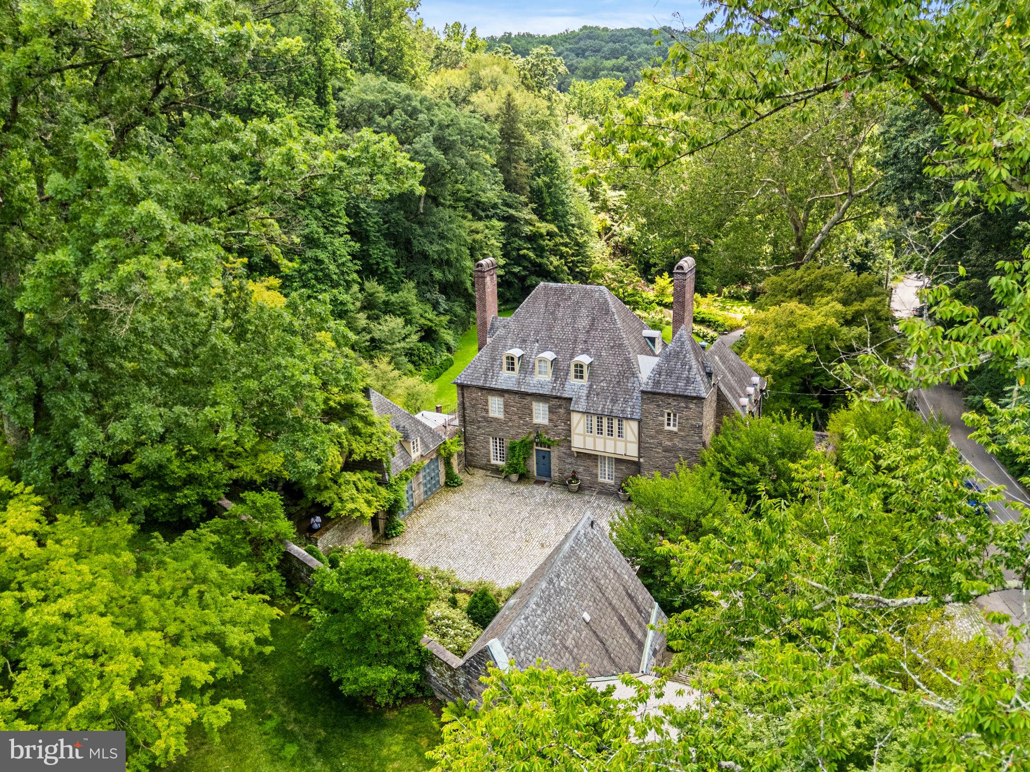 CHESTNUT HILL - Residential