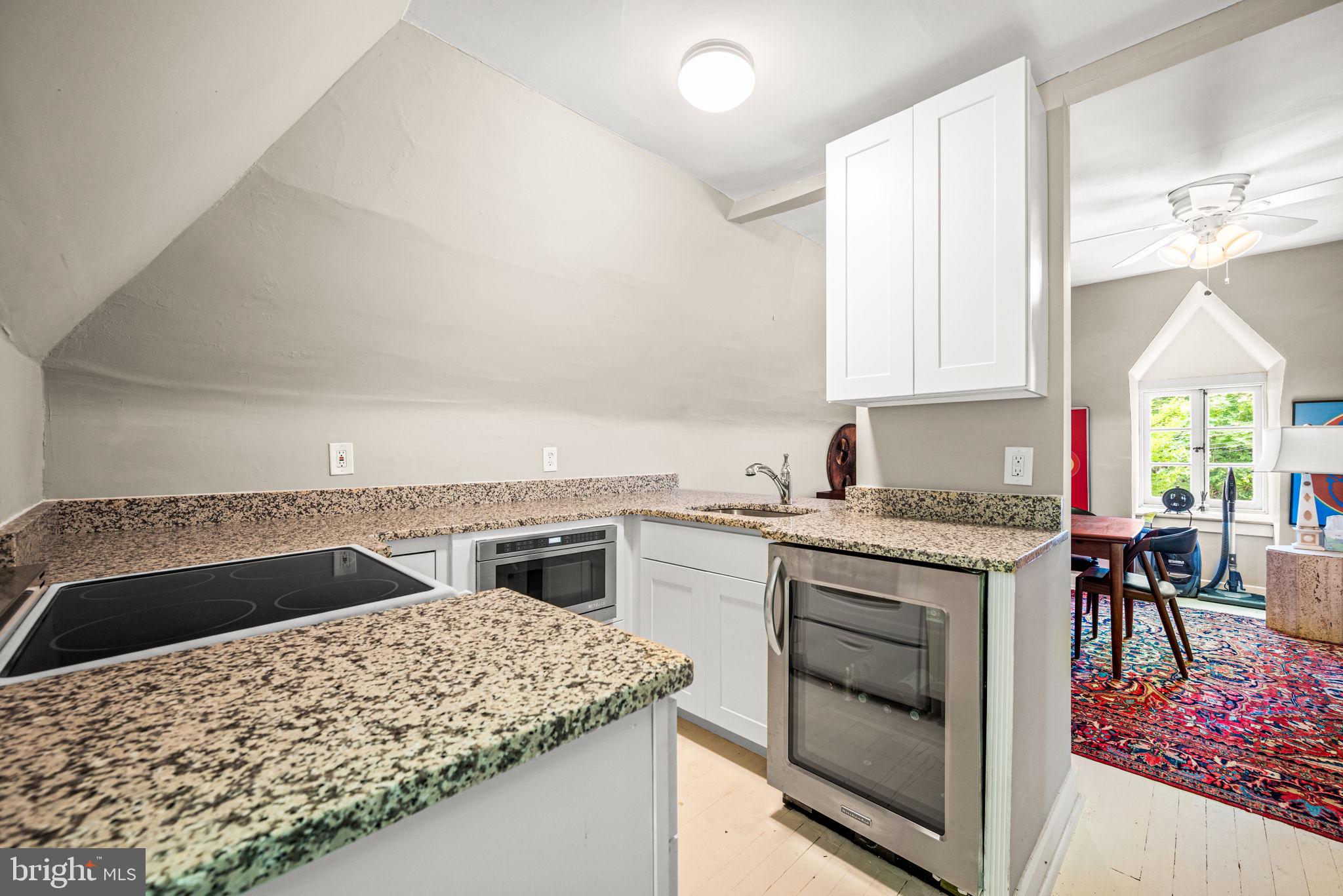 CHESTNUT HILL - Residential