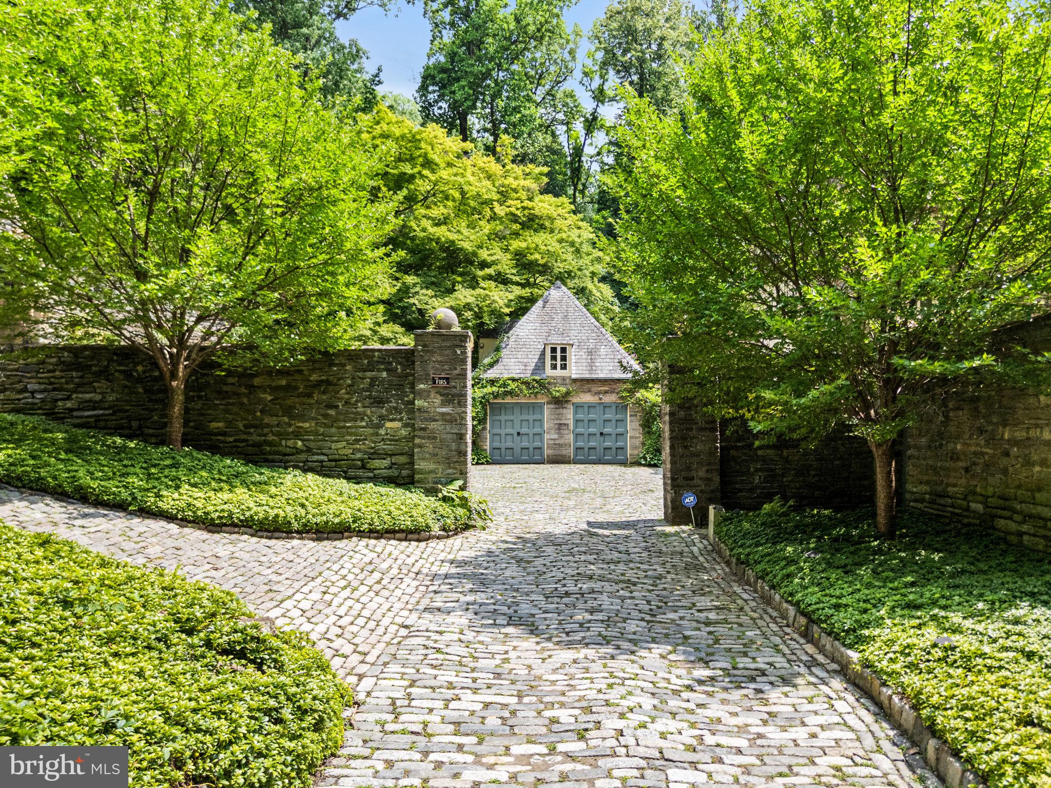 CHESTNUT HILL - Residential