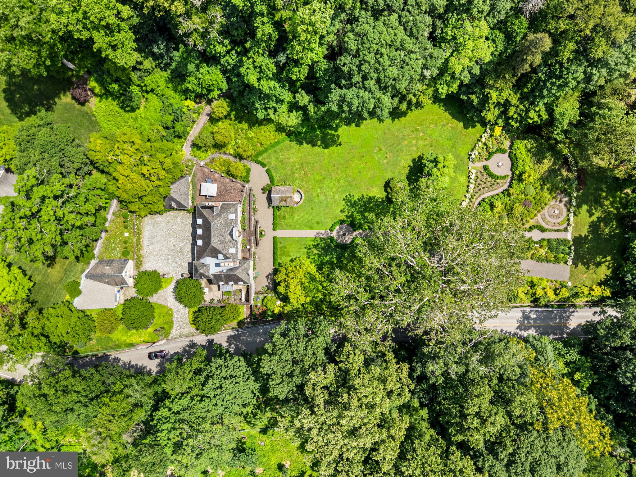 CHESTNUT HILL - Residential