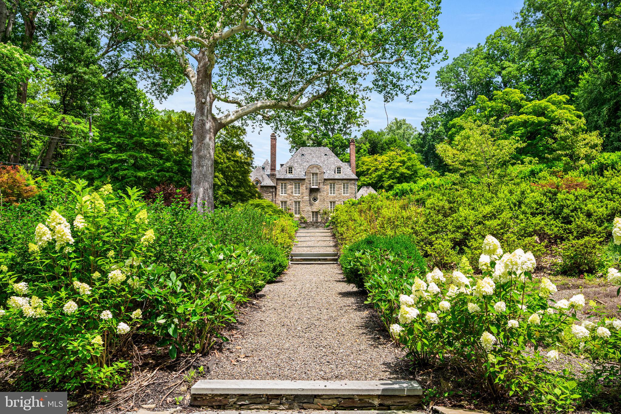 CHESTNUT HILL - Residential