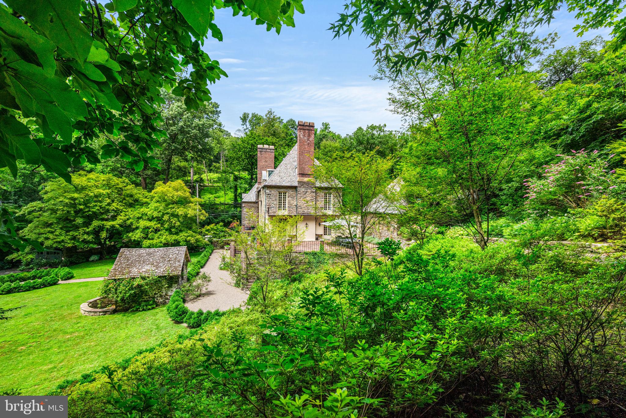 CHESTNUT HILL - Residential