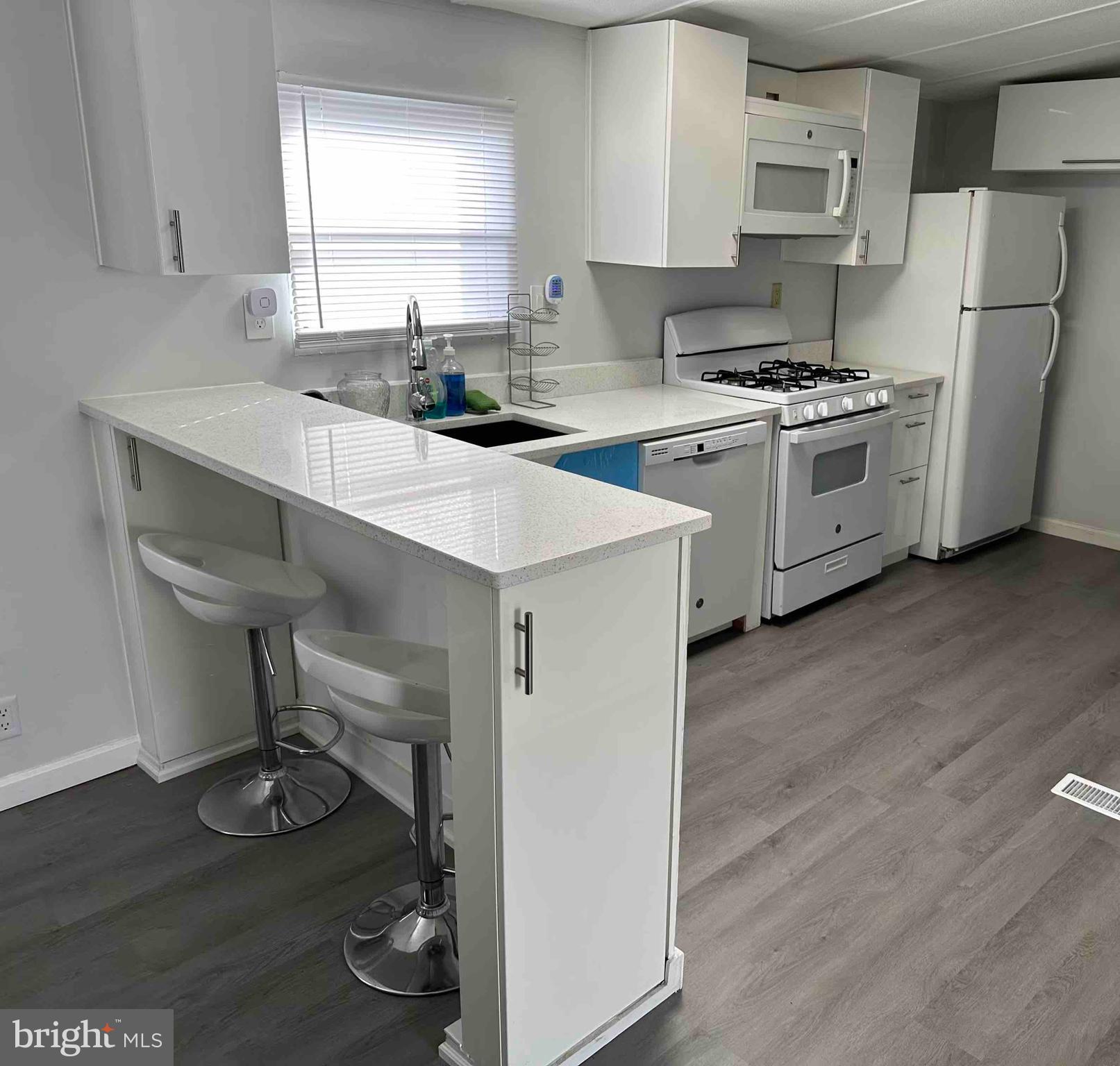 8353 ASHWOOD RD 8353