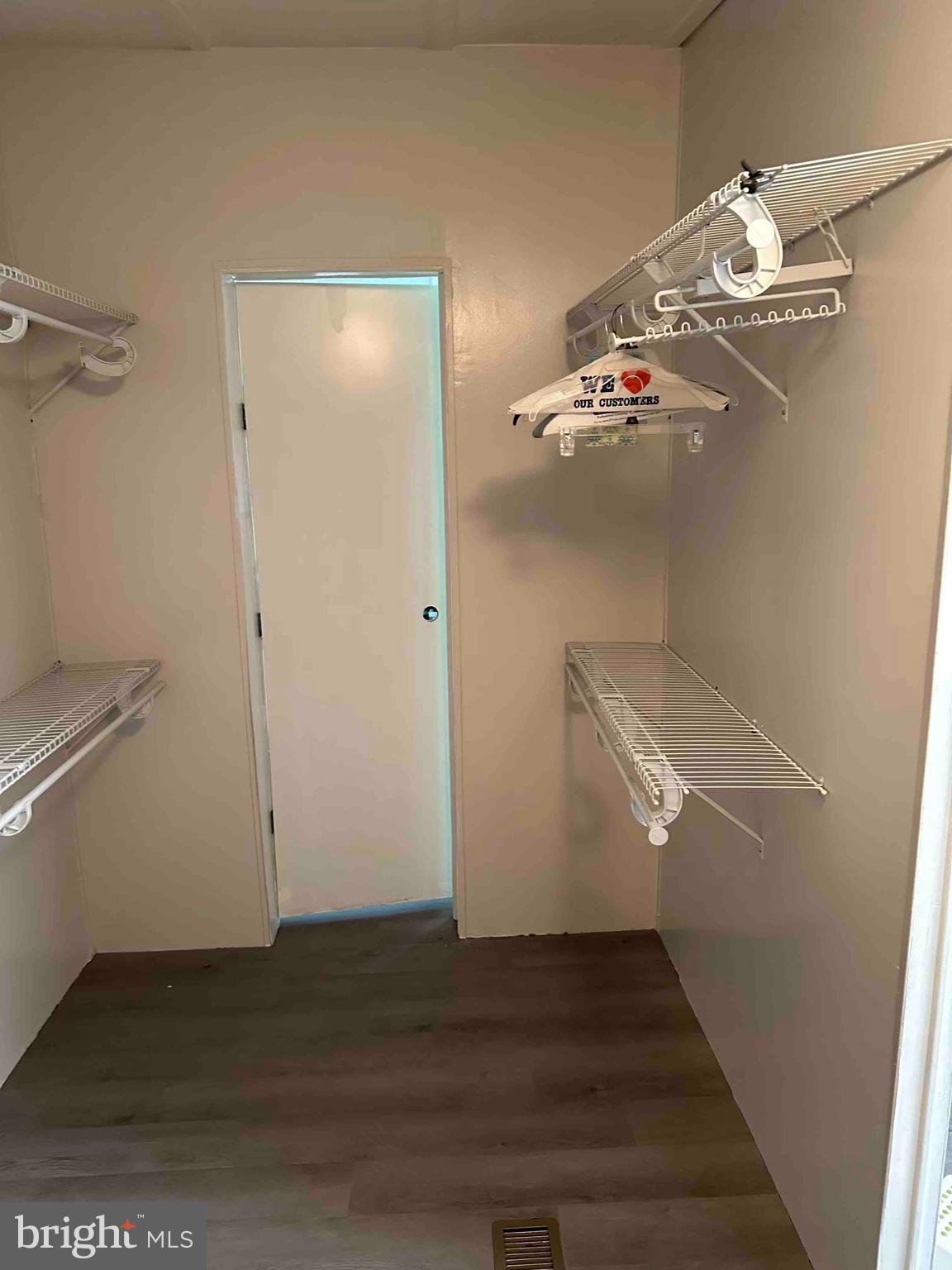 BRENTWOOD MANOR - Residential