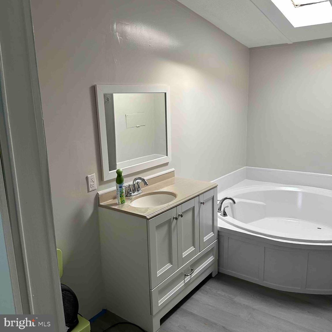 8353 ASHWOOD RD 8353