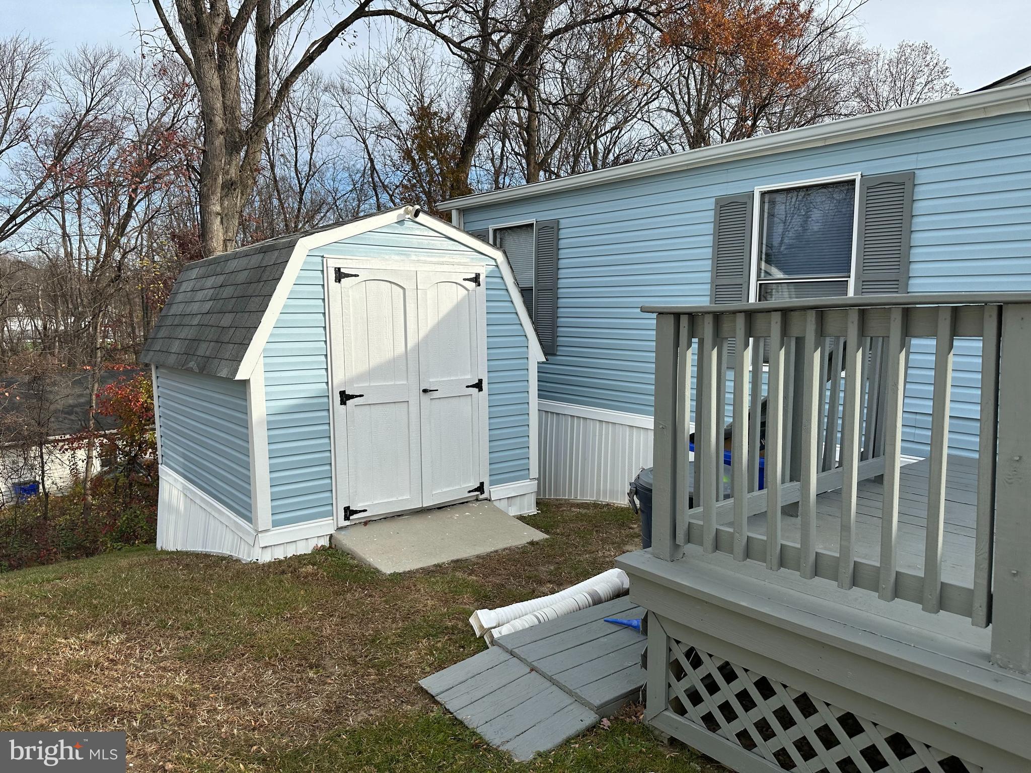 8353 ASHWOOD RD 8353