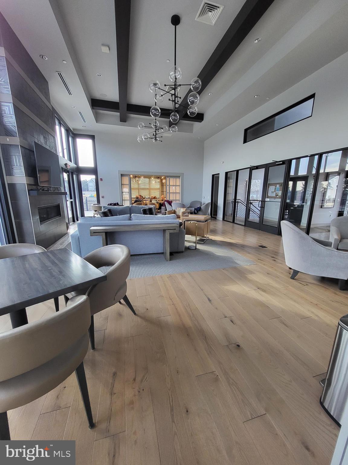 REGENCY AT SOUTH WHITEHALL - Residential