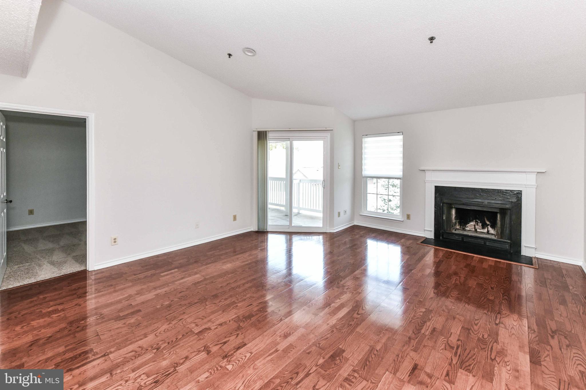 1524 LINCOLN WAY 433