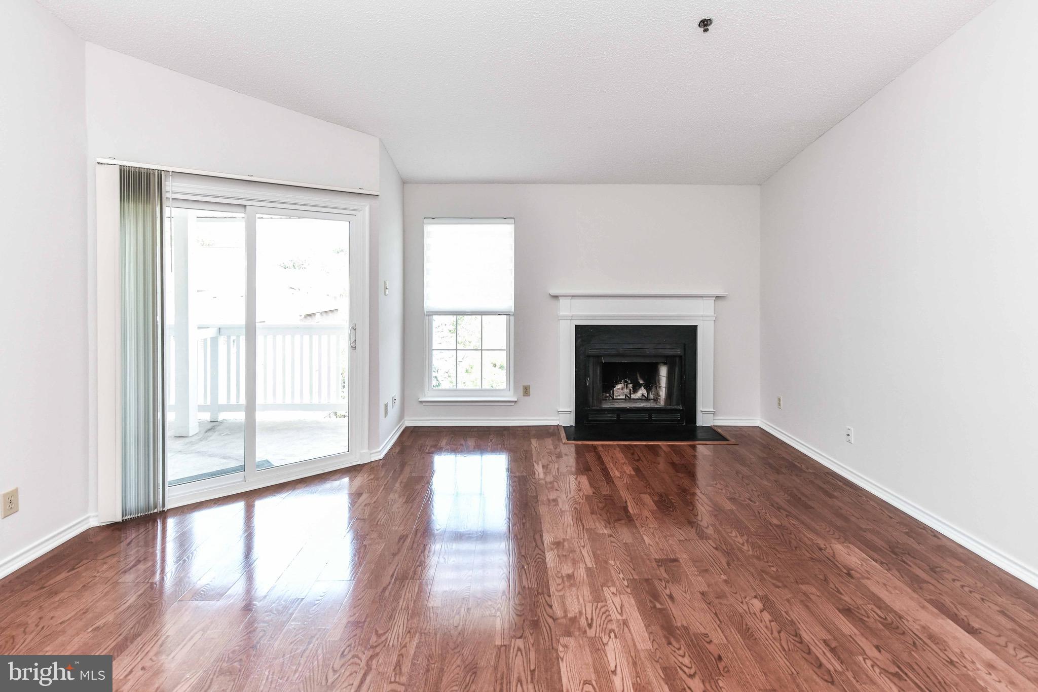 1524 LINCOLN WAY 433