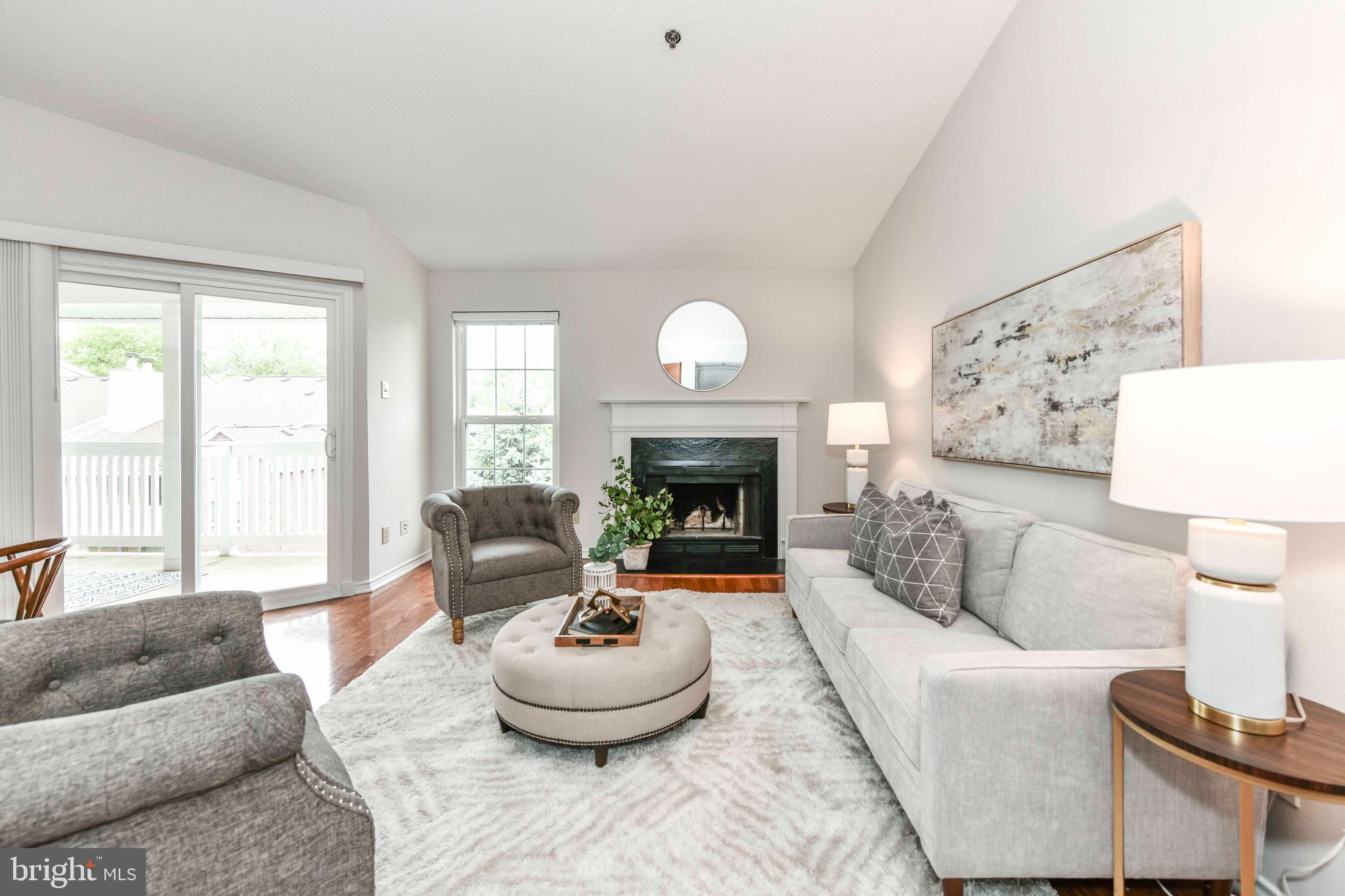 1524 LINCOLN WAY 433