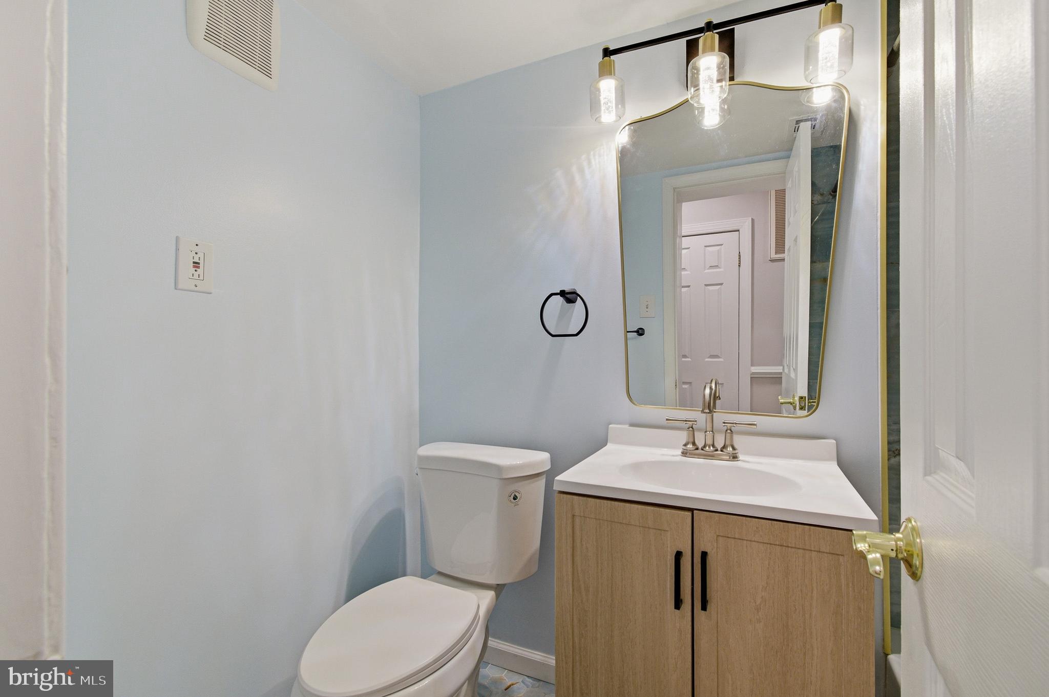 FOXCROFT COLONY CONDOS - Residential