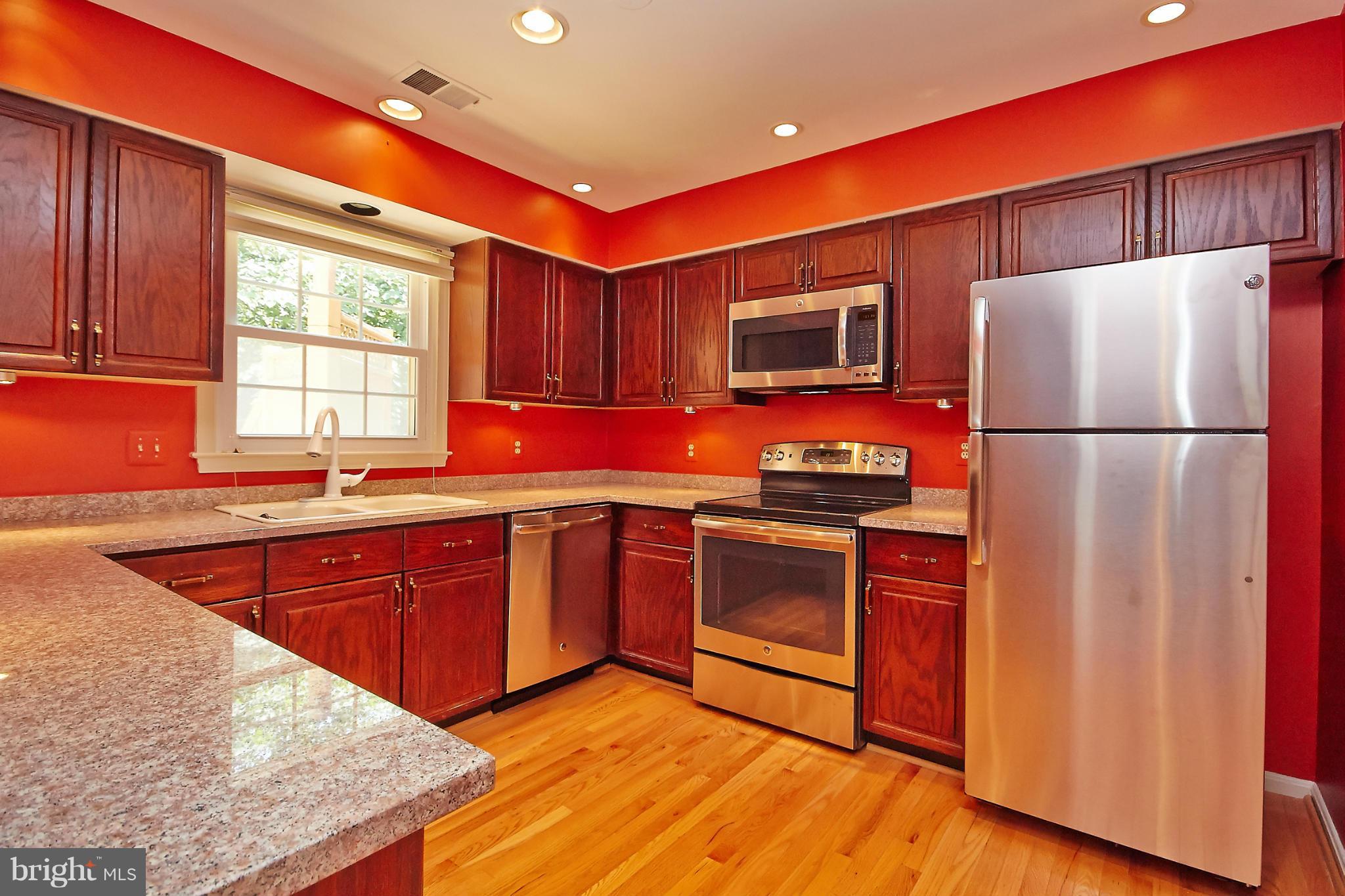 TYSONS TOWNES - Residential