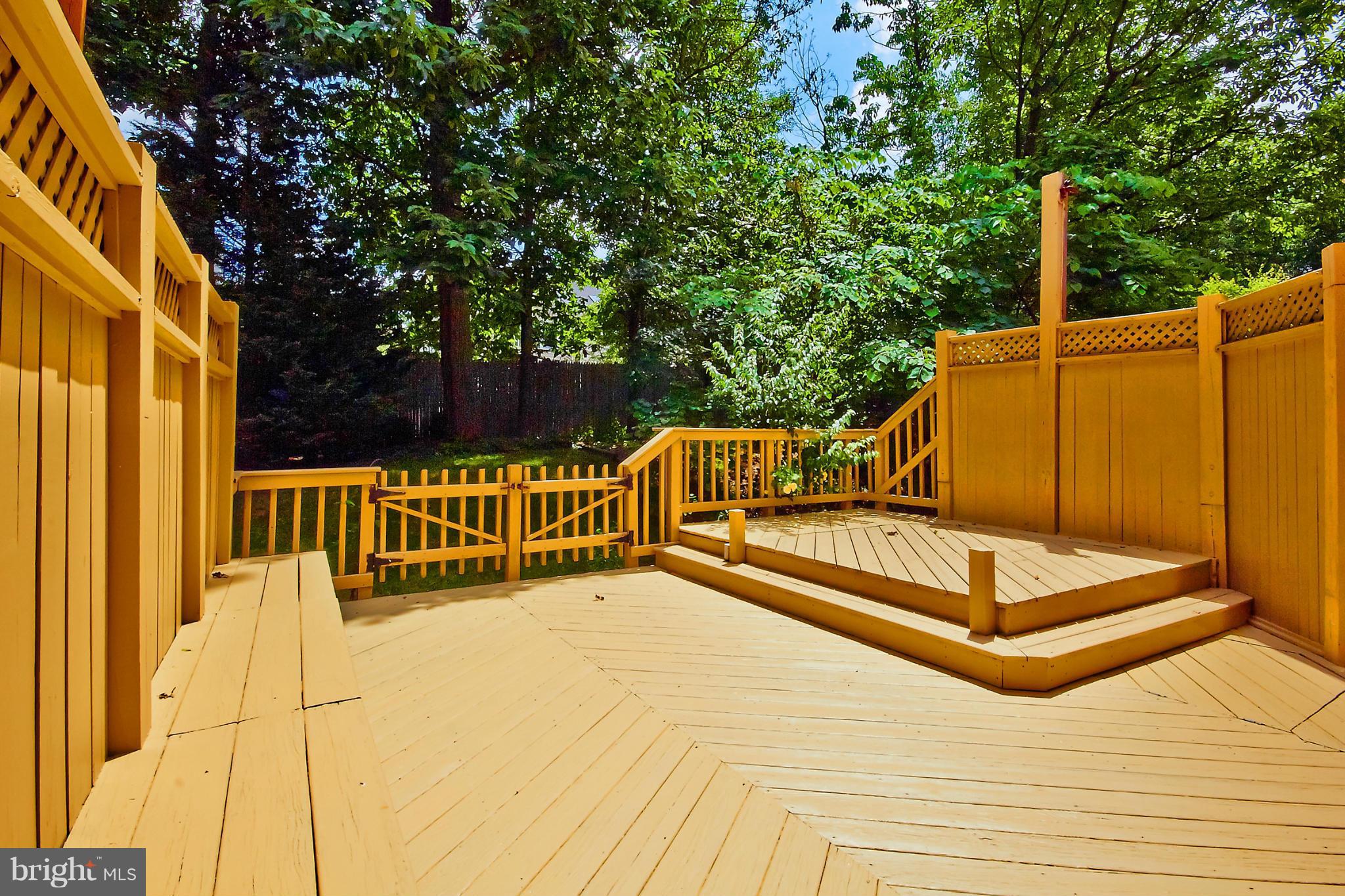 TYSONS TOWNES - Residential