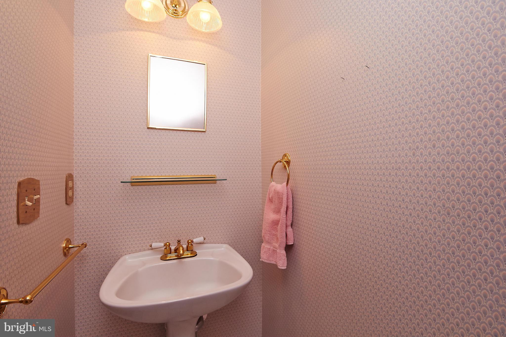 TYSONS TOWNES - Residential