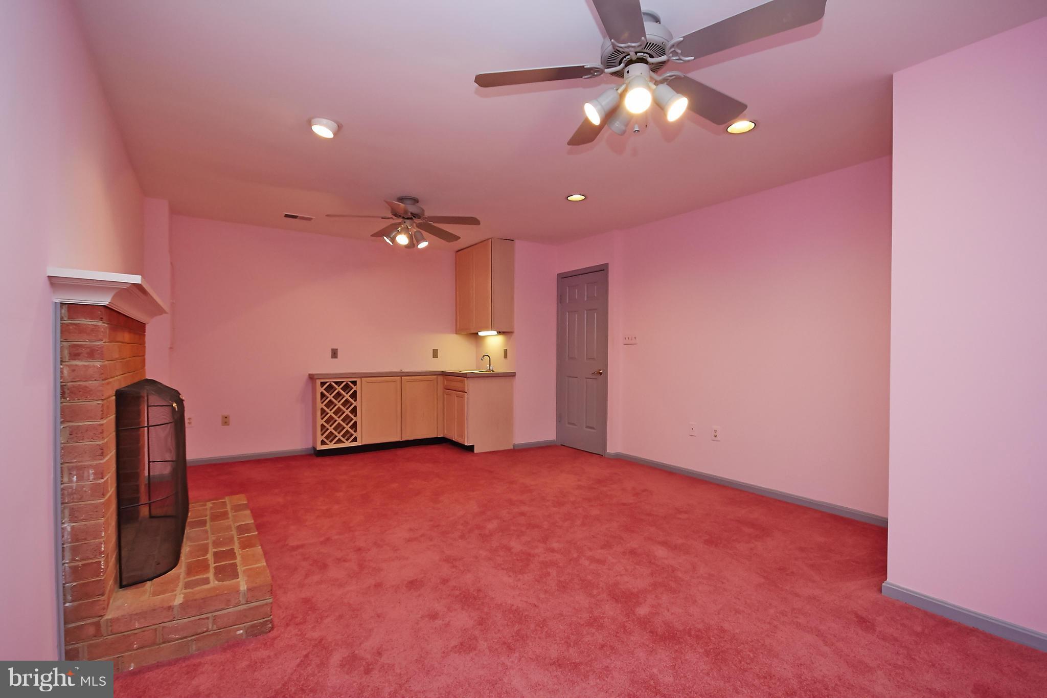 TYSONS TOWNES - Residential