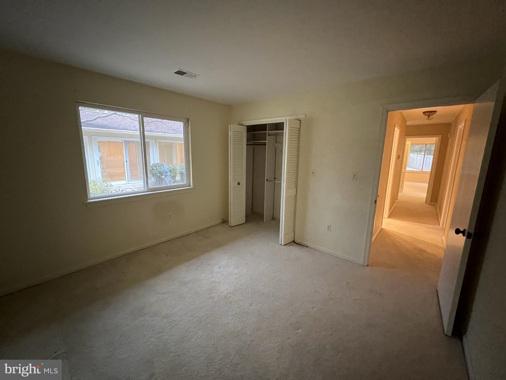 POTOMAC OUTSIDE - Residential Lease